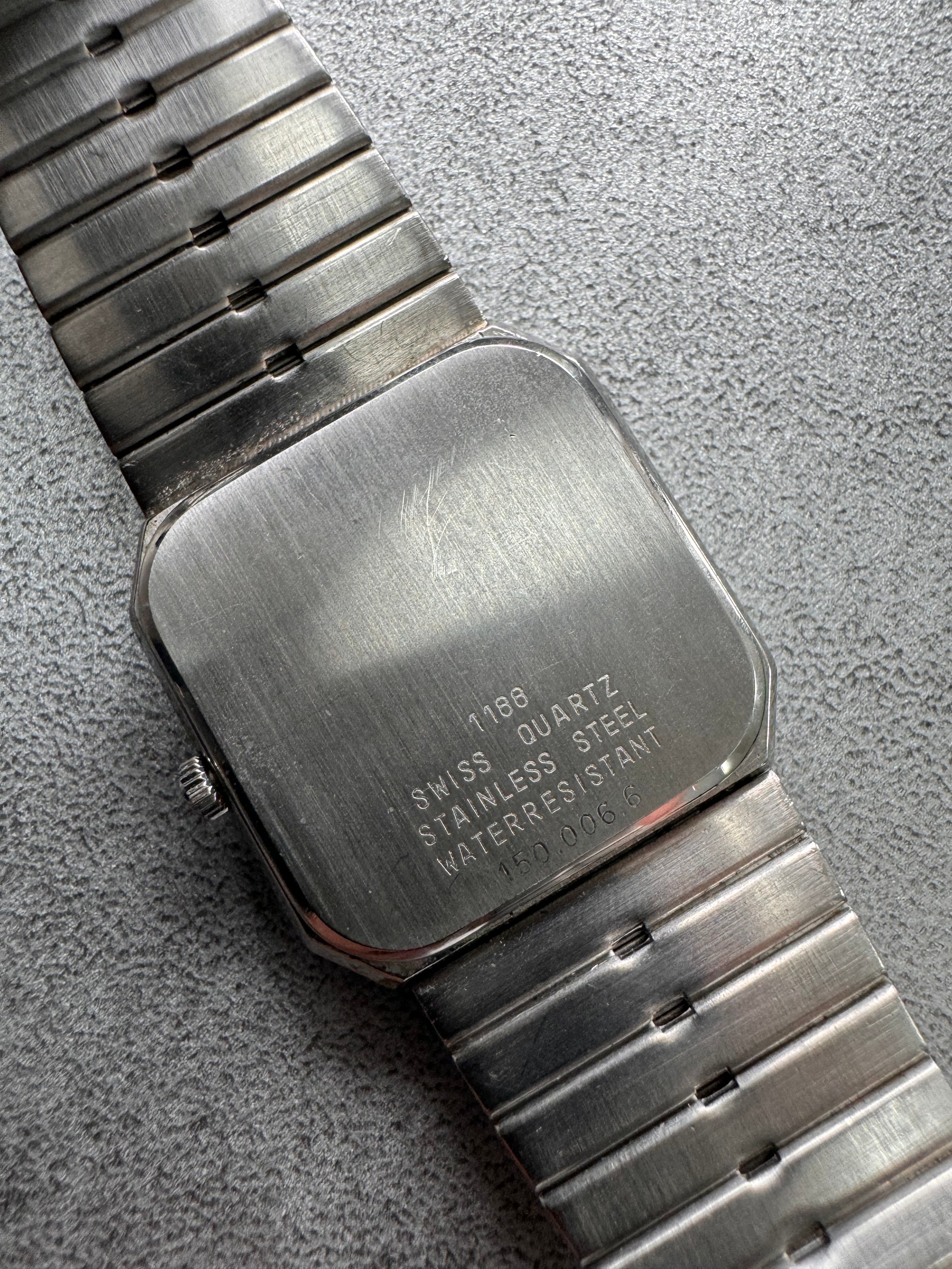 Jaeger-LeCoultre Stripes Golden Date Quartz Watch (OS)