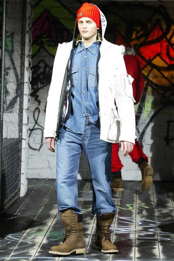 AW2003 Dolce & Gabbana Tornado Zipper Military Coat