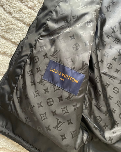 Virgil Abloh 设计的 Louis Vuitton 尼龙实用夹克 (M)