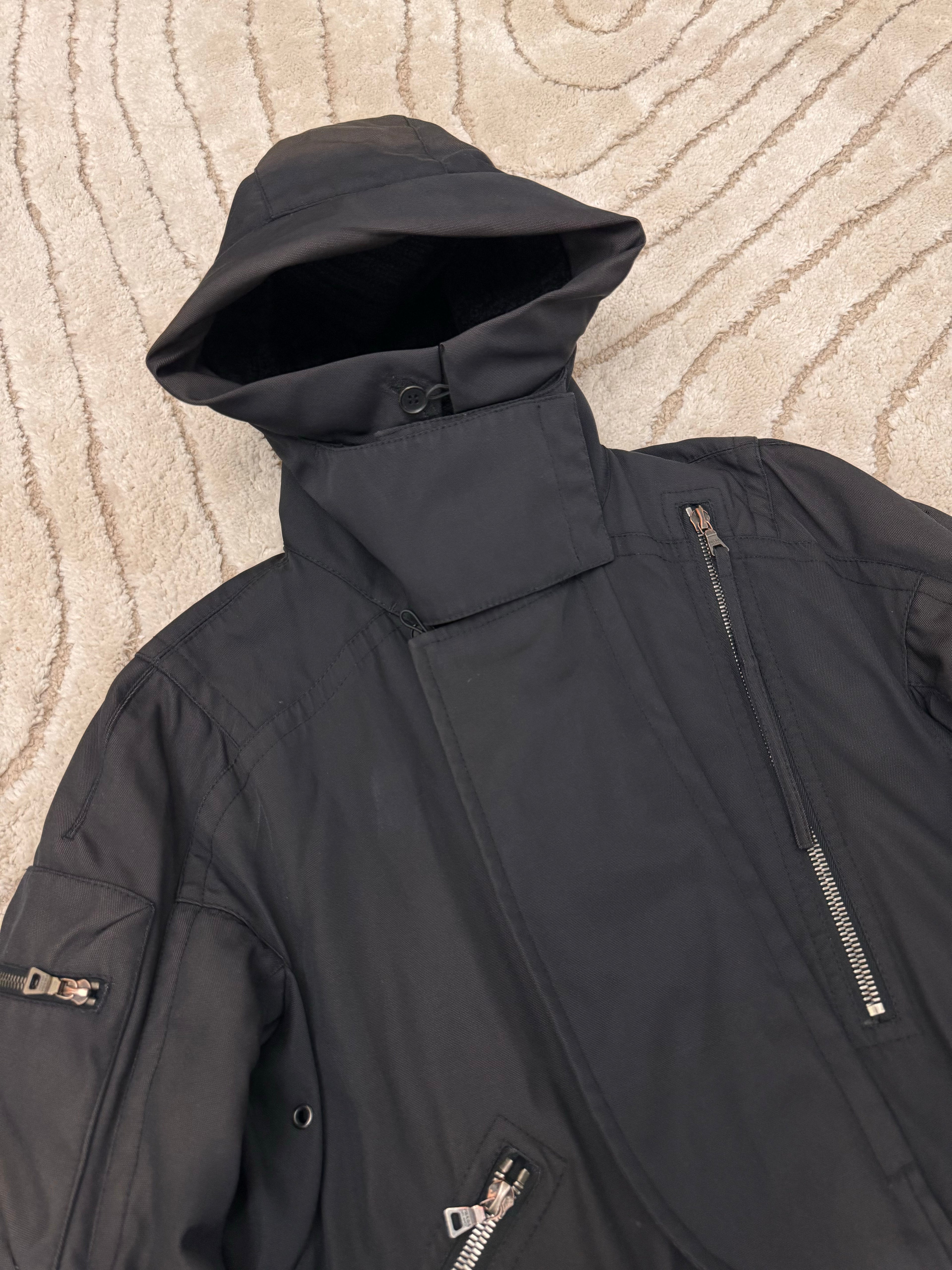 2000 年代 Prada Ultimate Utility 滑雪派克大衣（M/L）