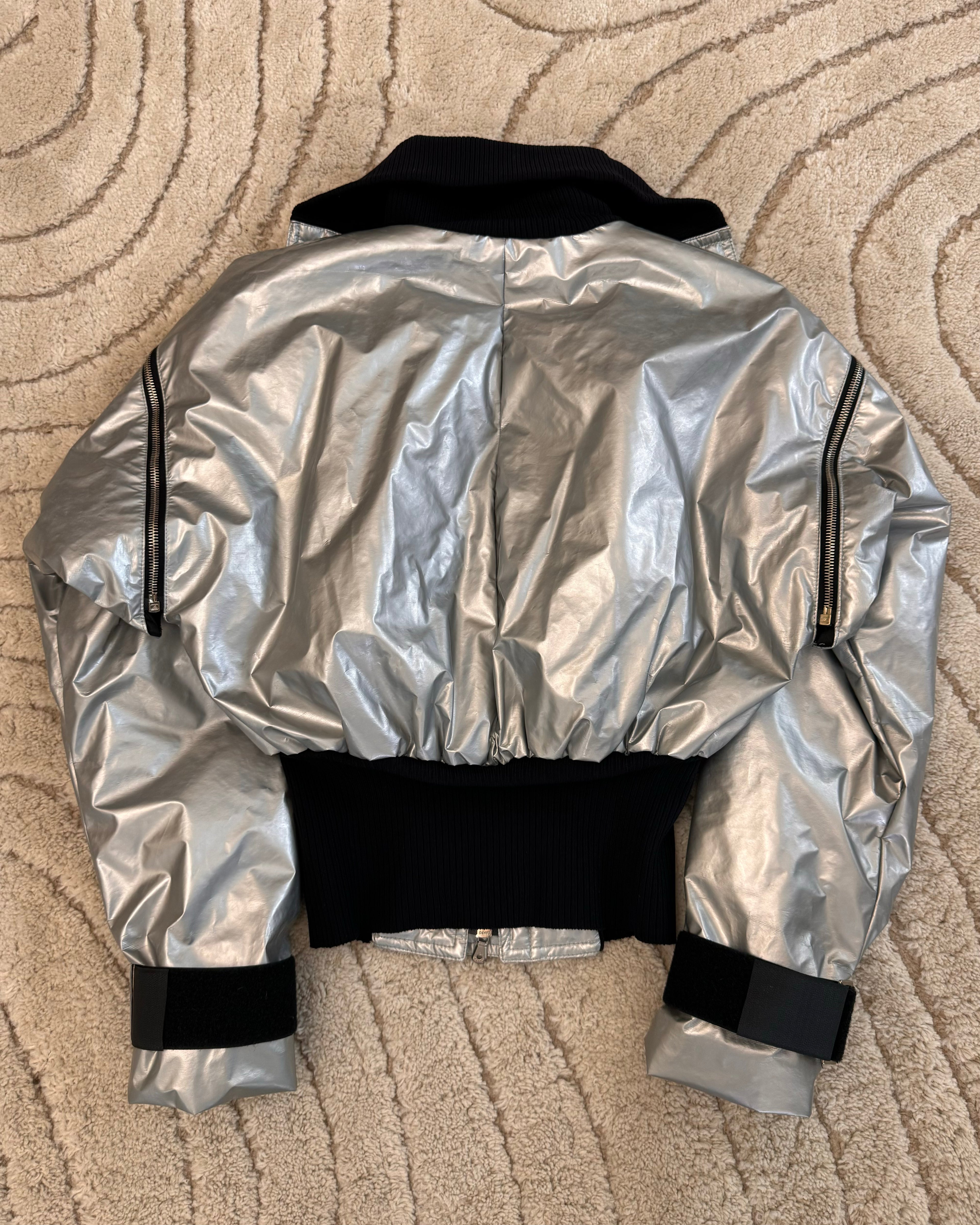 FW2003 Dolce & Gabbana Silver Cropped Zip Puffer Jacket (XS)