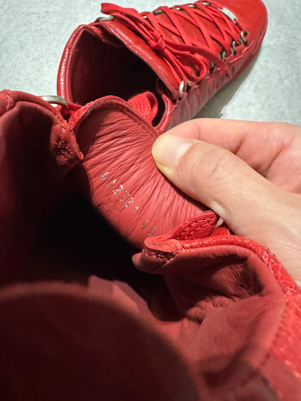 Balenciaga Arena Red High Top Leather Sneakers (41,5eu/us8)
