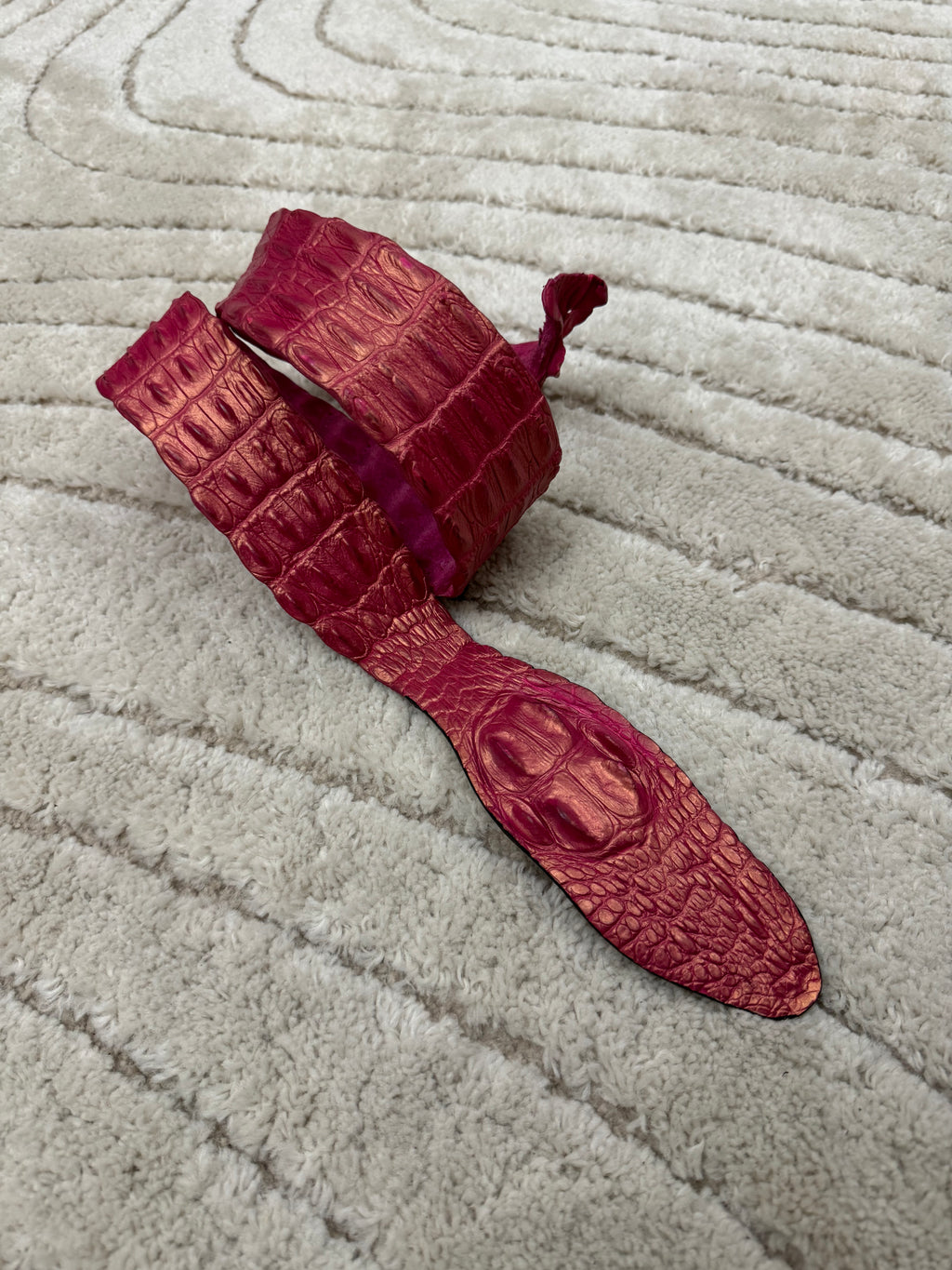 SS2005 Roberto Cavalli 亮粉色鳄鱼皮腰带