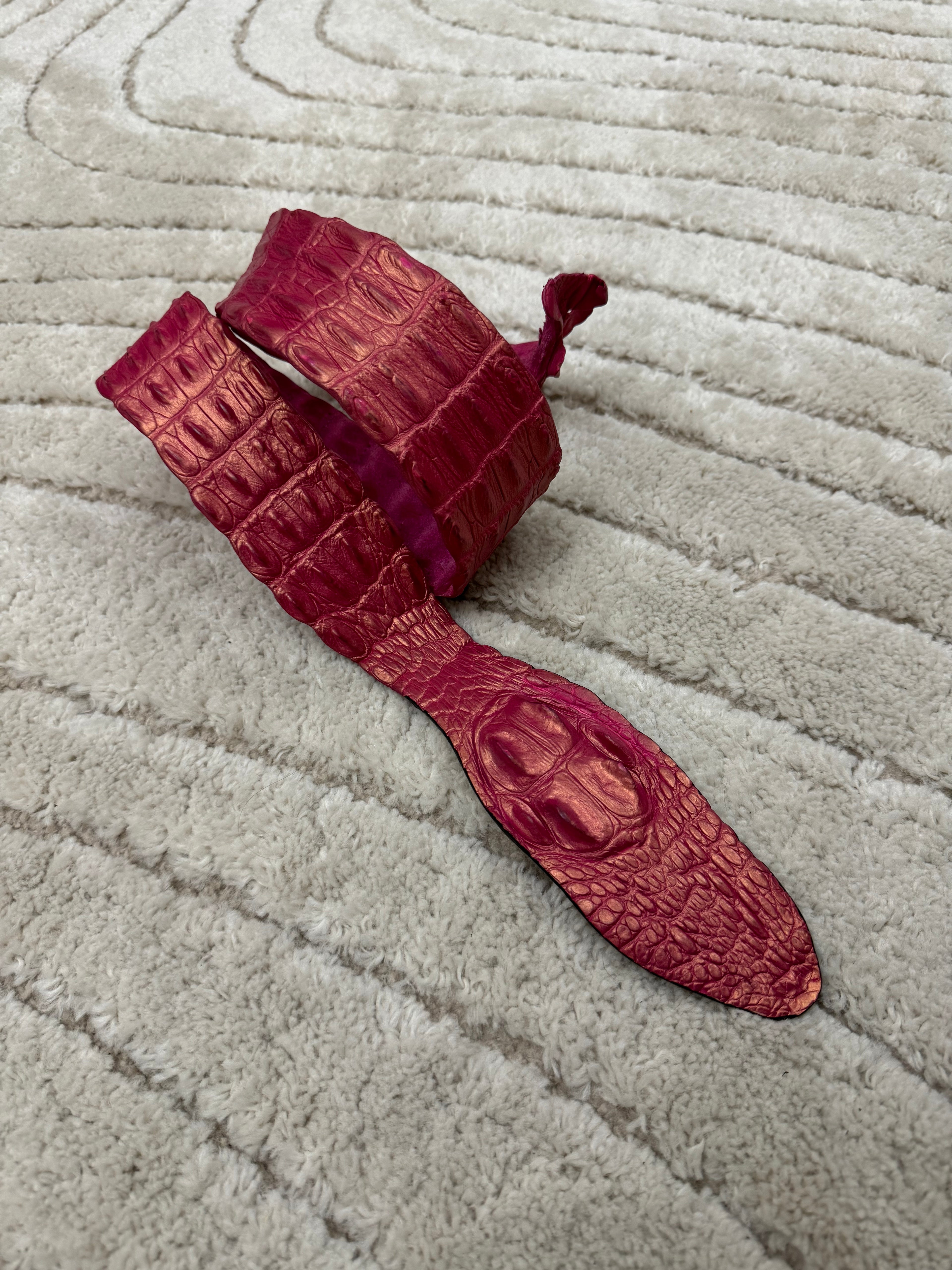 SS2005 Roberto Cavalli 亮粉色鳄鱼皮腰带