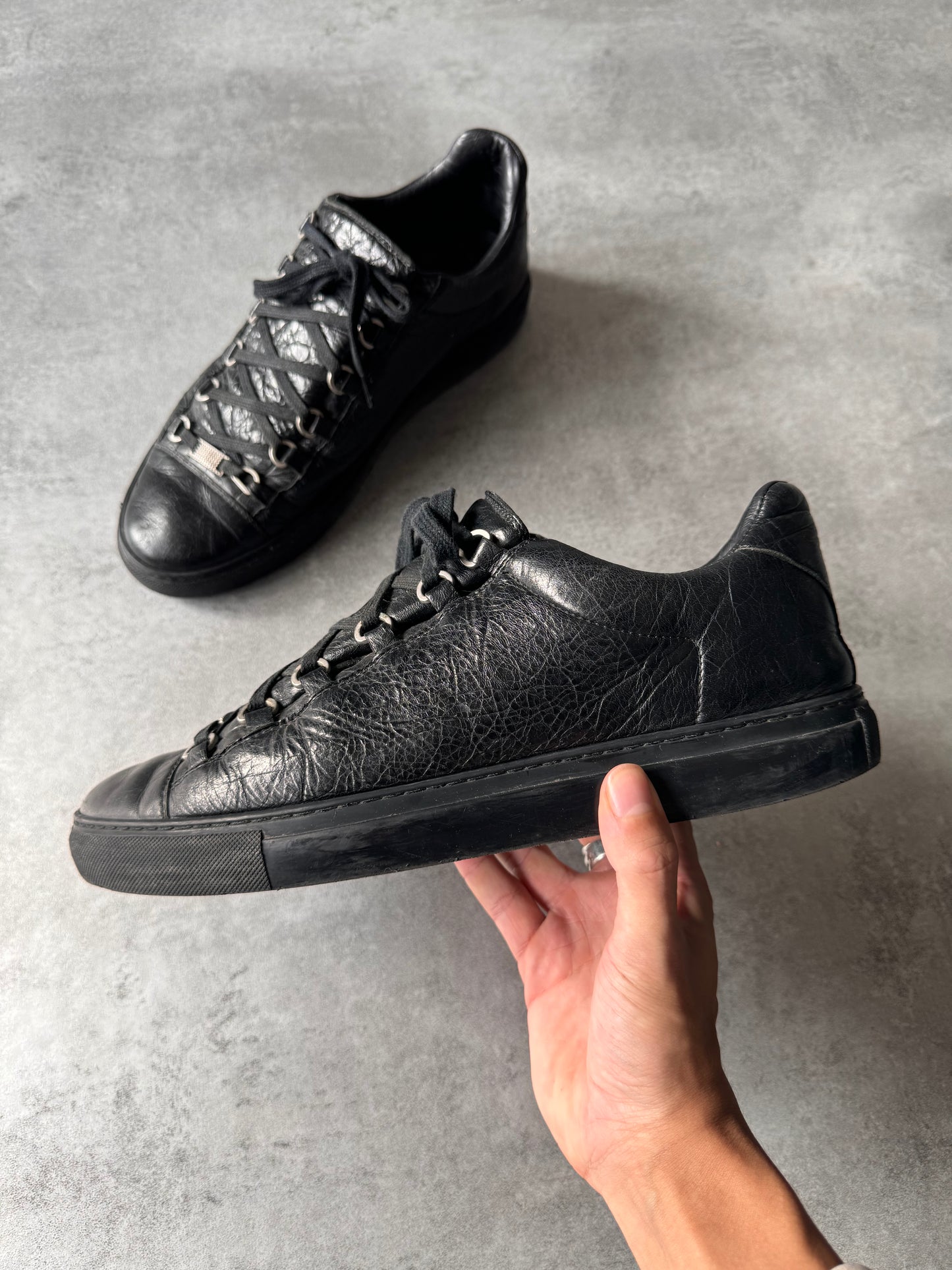 Balenciaga Arena Low Black Cracked Leather Sneakers (44eu/us10)