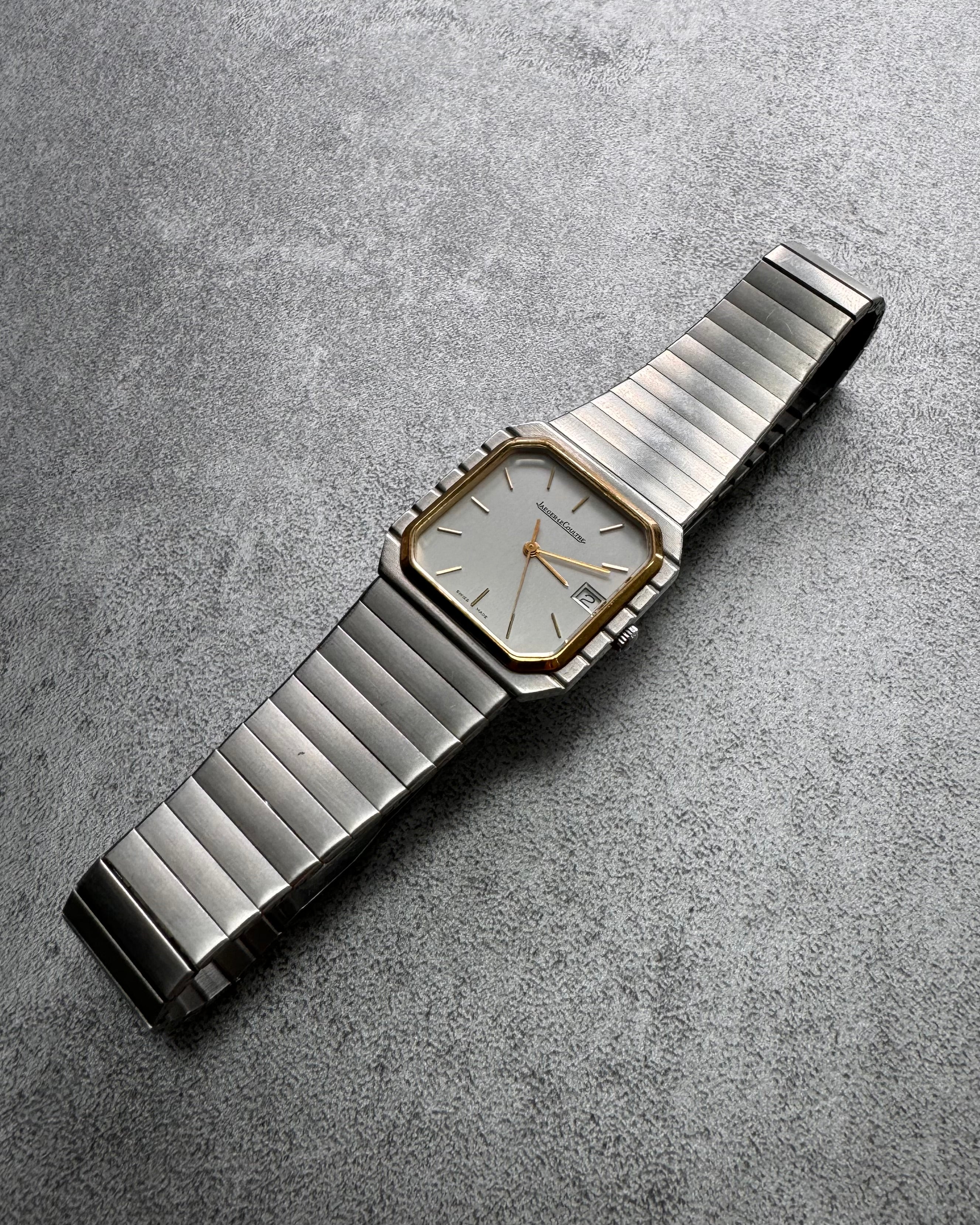 Jaeger-LeCoultre Stripes Golden Date Quartz Watch (OS)