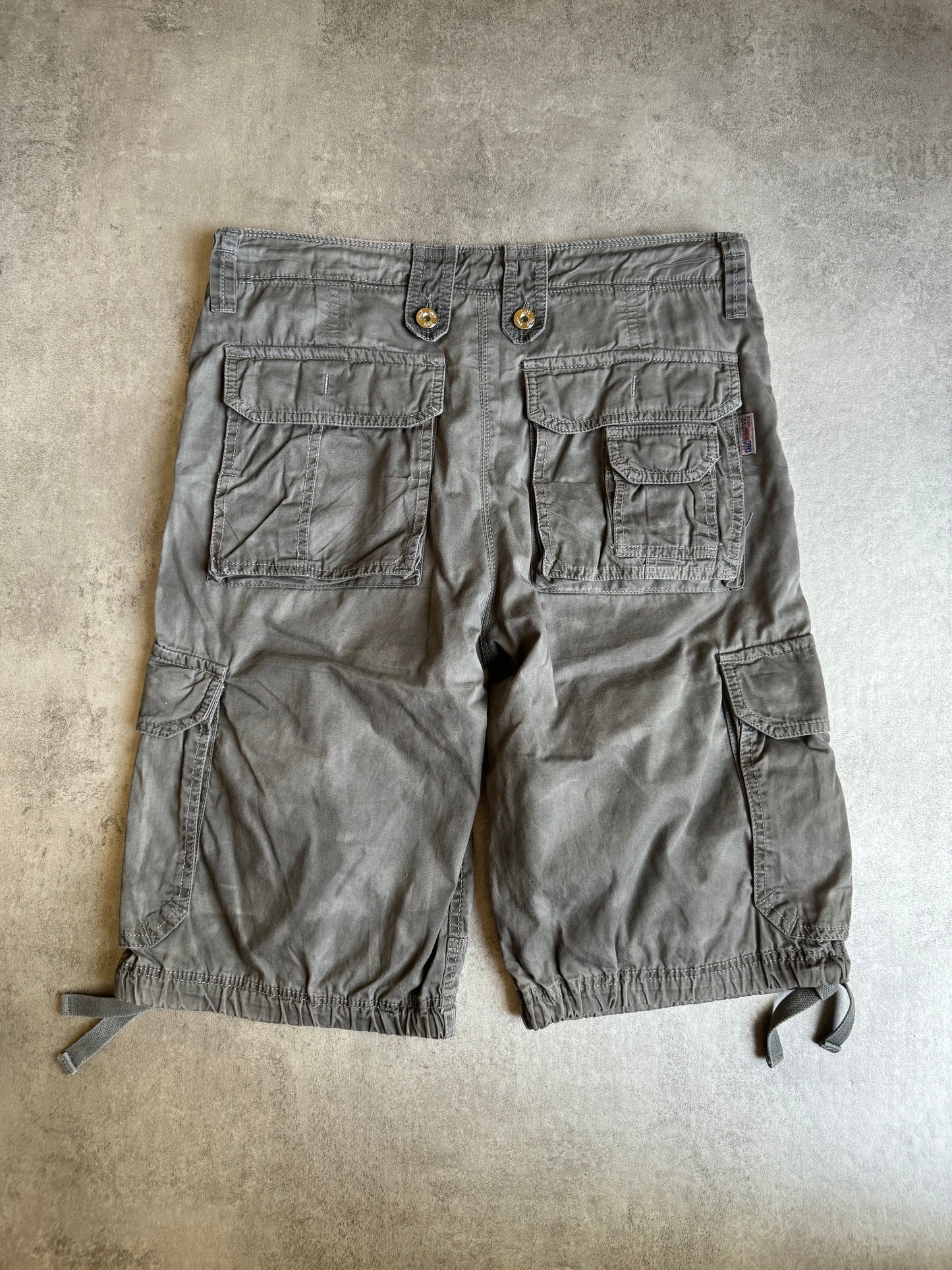 AW2006 Dolce & Gabbana Grey Brut Cargo Utility Shorts (M) - 2