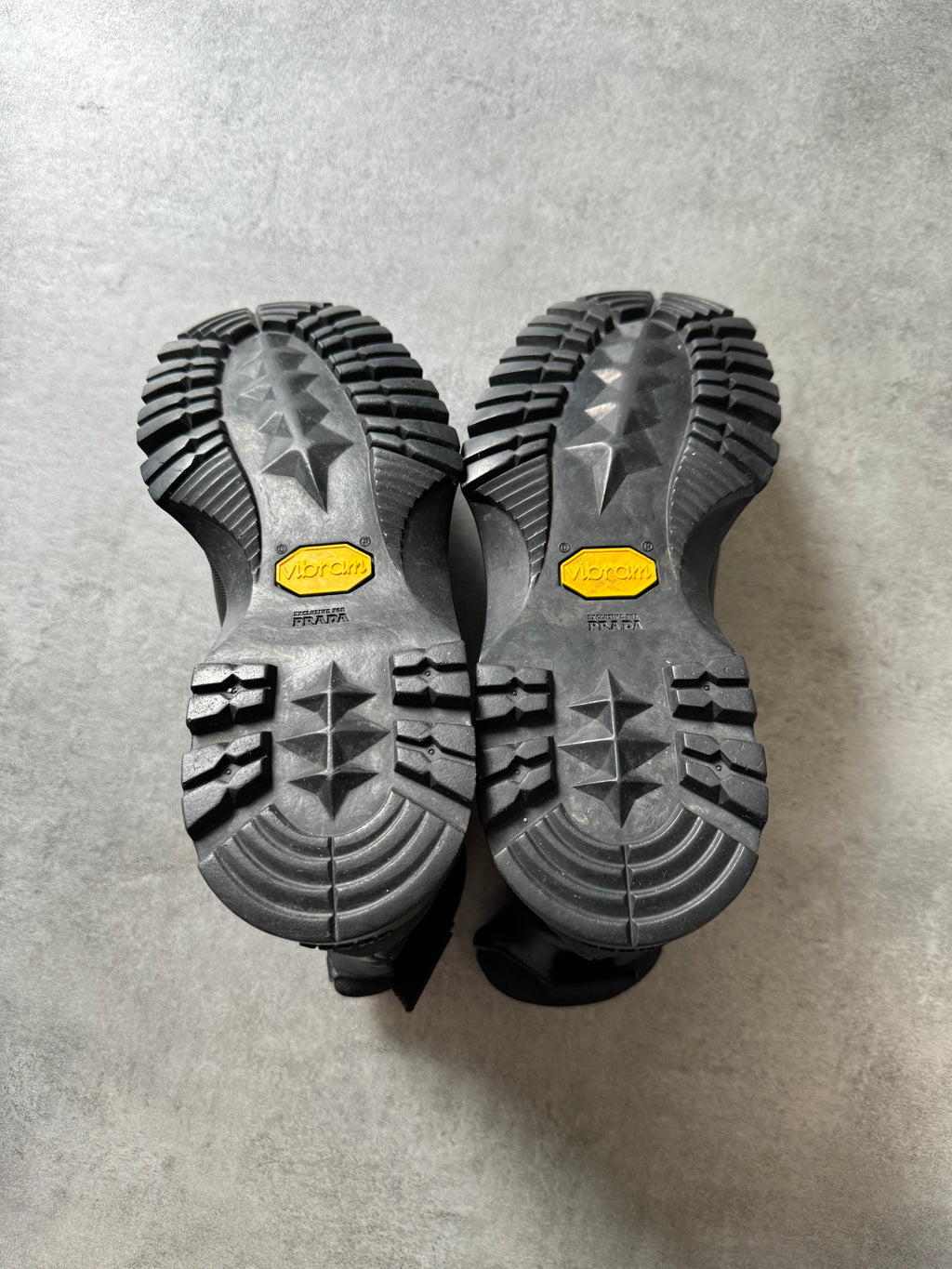 2000s Prada Vibram Black Leather Boots (44,5) - 5