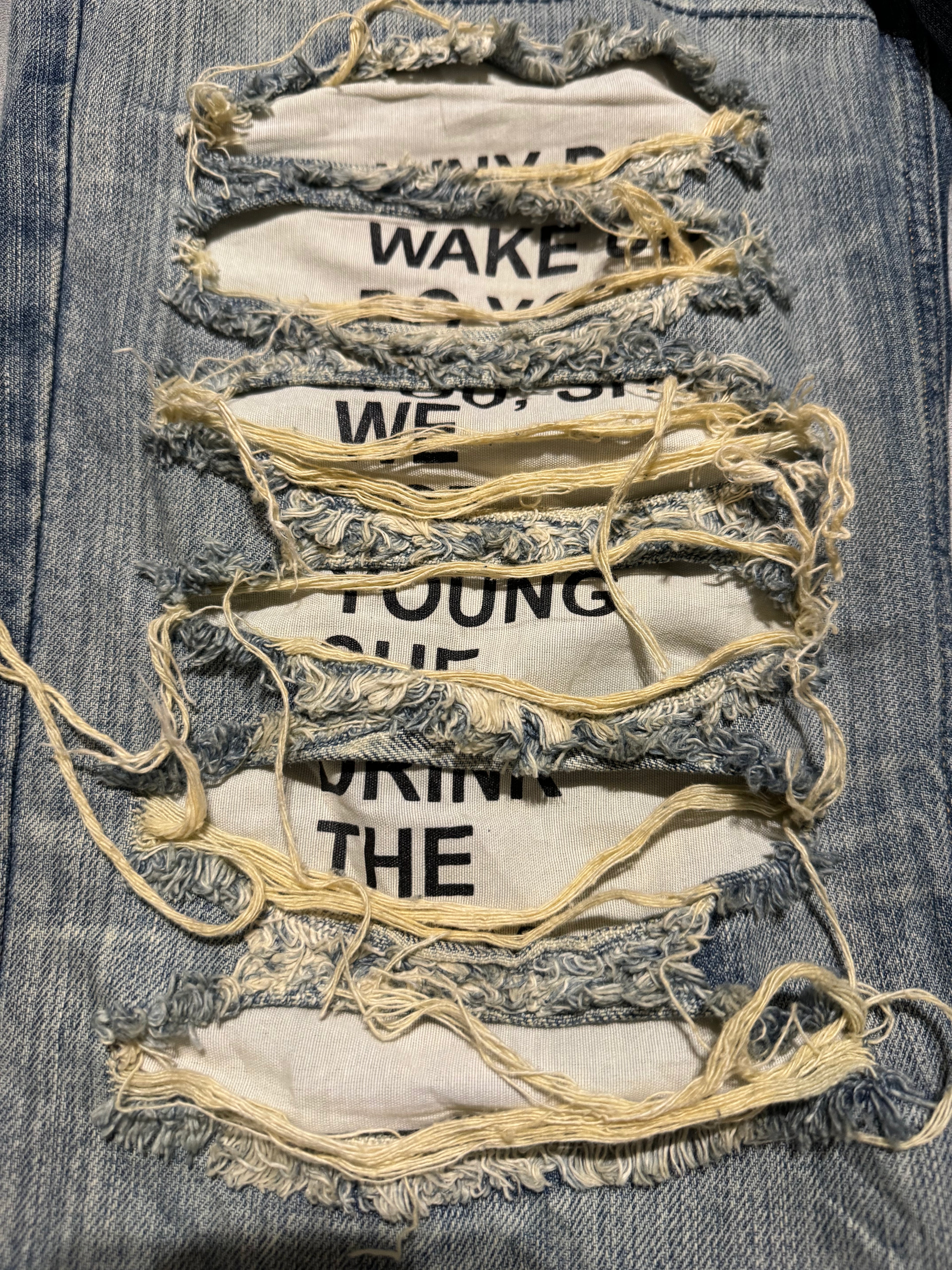 FW2005 Dolce & Gabbana Distressed Faded Poem Denim Jeans (L) - 7