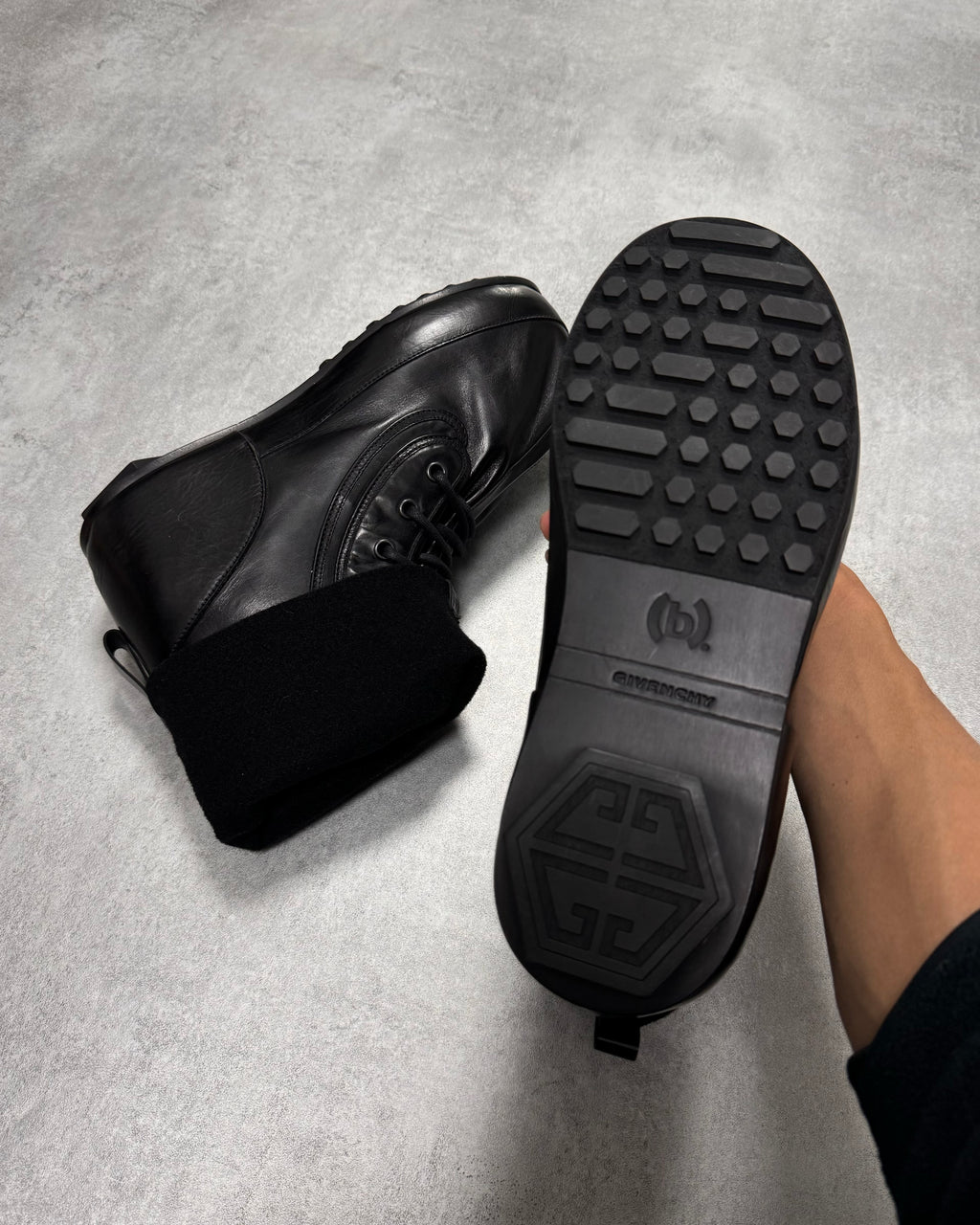 Givenchy (B).STROY Bunny Black Calf Leather Ankle Boots