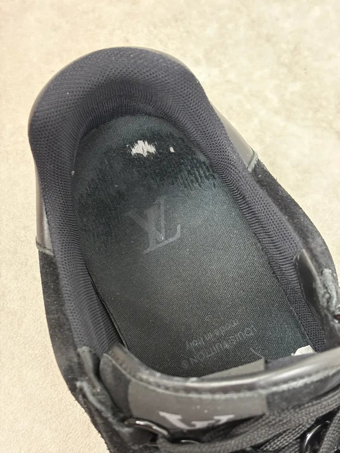 Louis Vuitton Black Suede Low-Top Sneakers kxpfBoq 9
