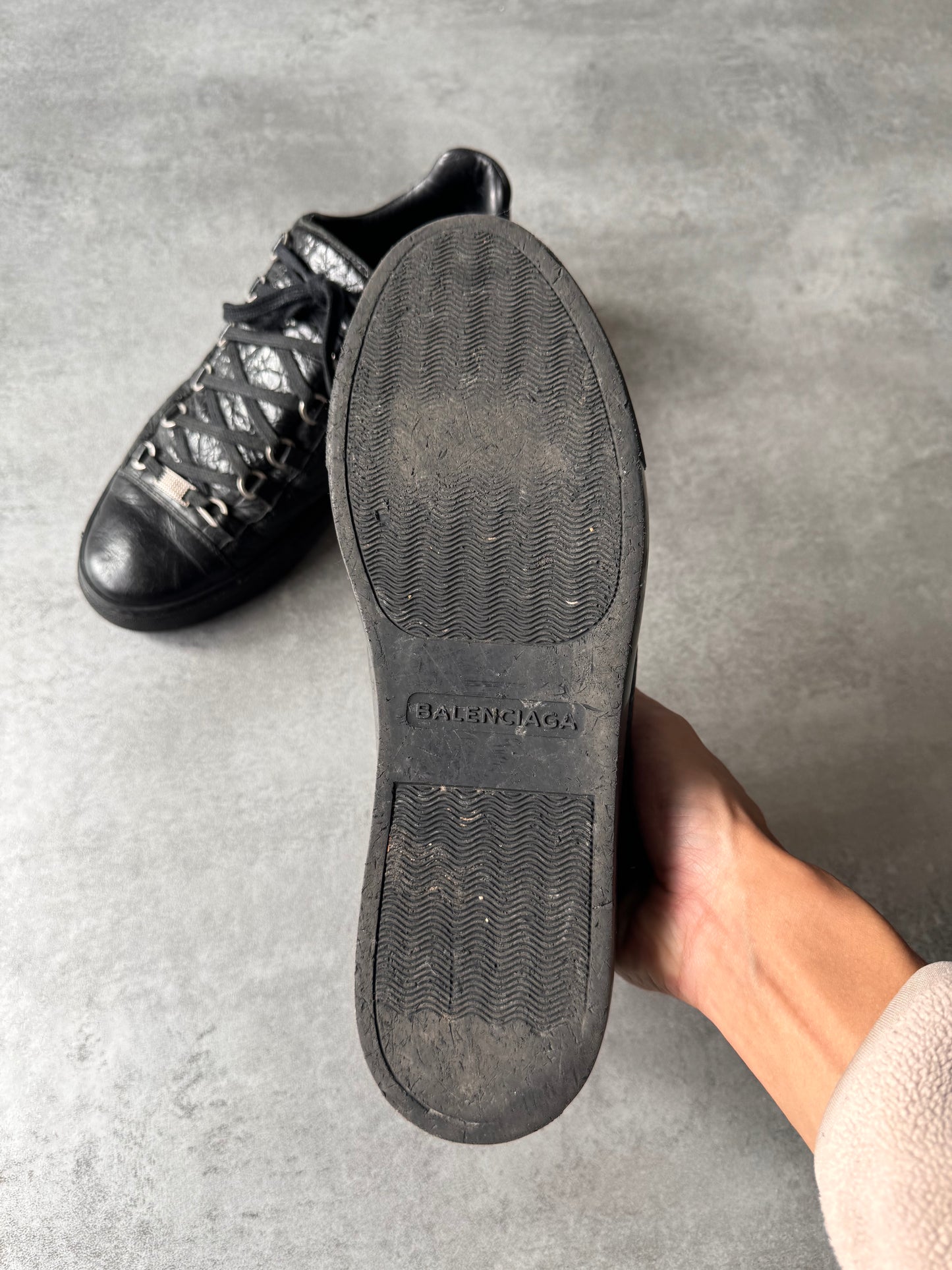 Balenciaga Arena Low Black Cracked Leather Sneakers (44eu/us10)