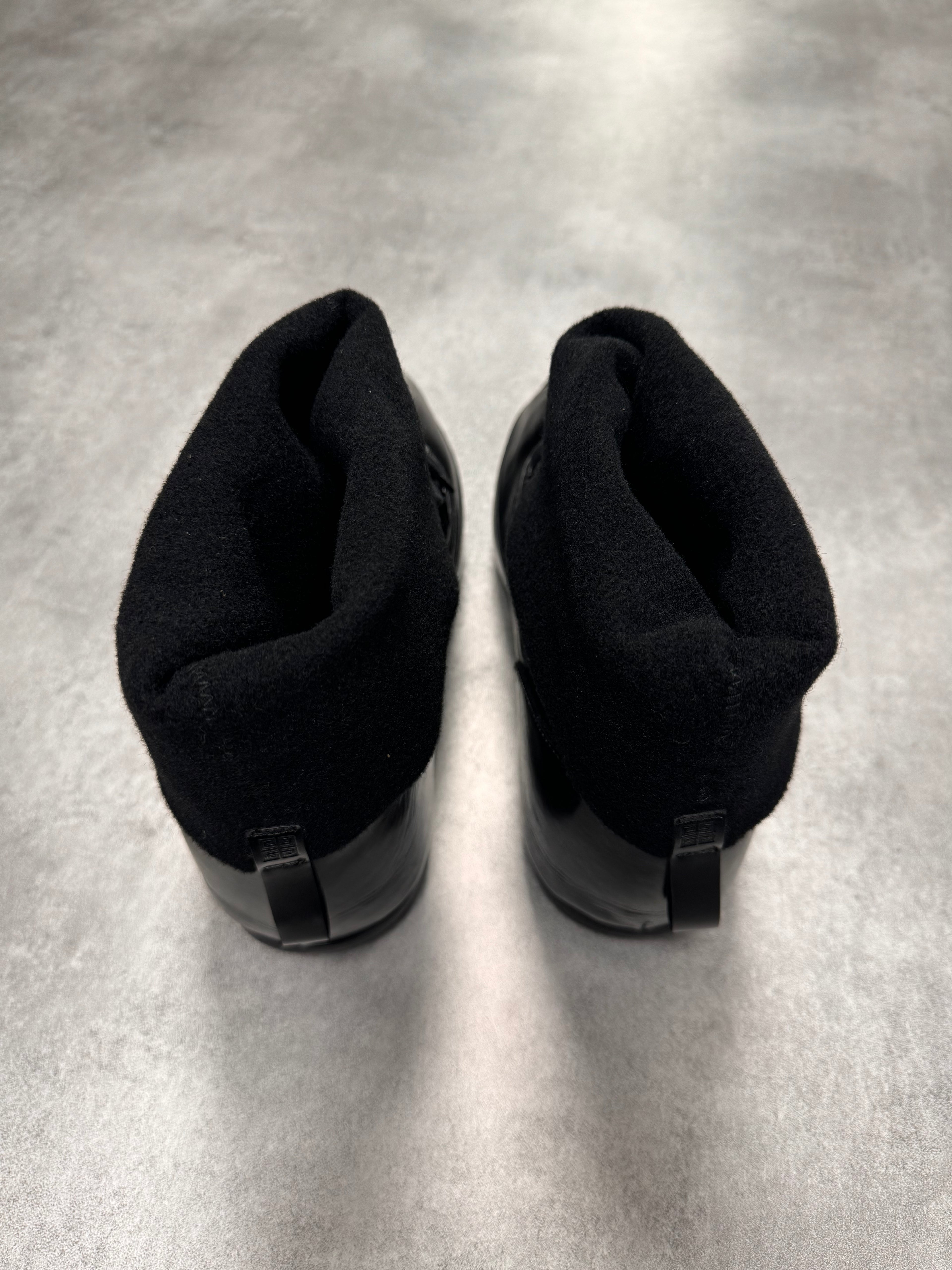 Givenchy (B).STROY Bunny Black Calf Leather Ankle Boots