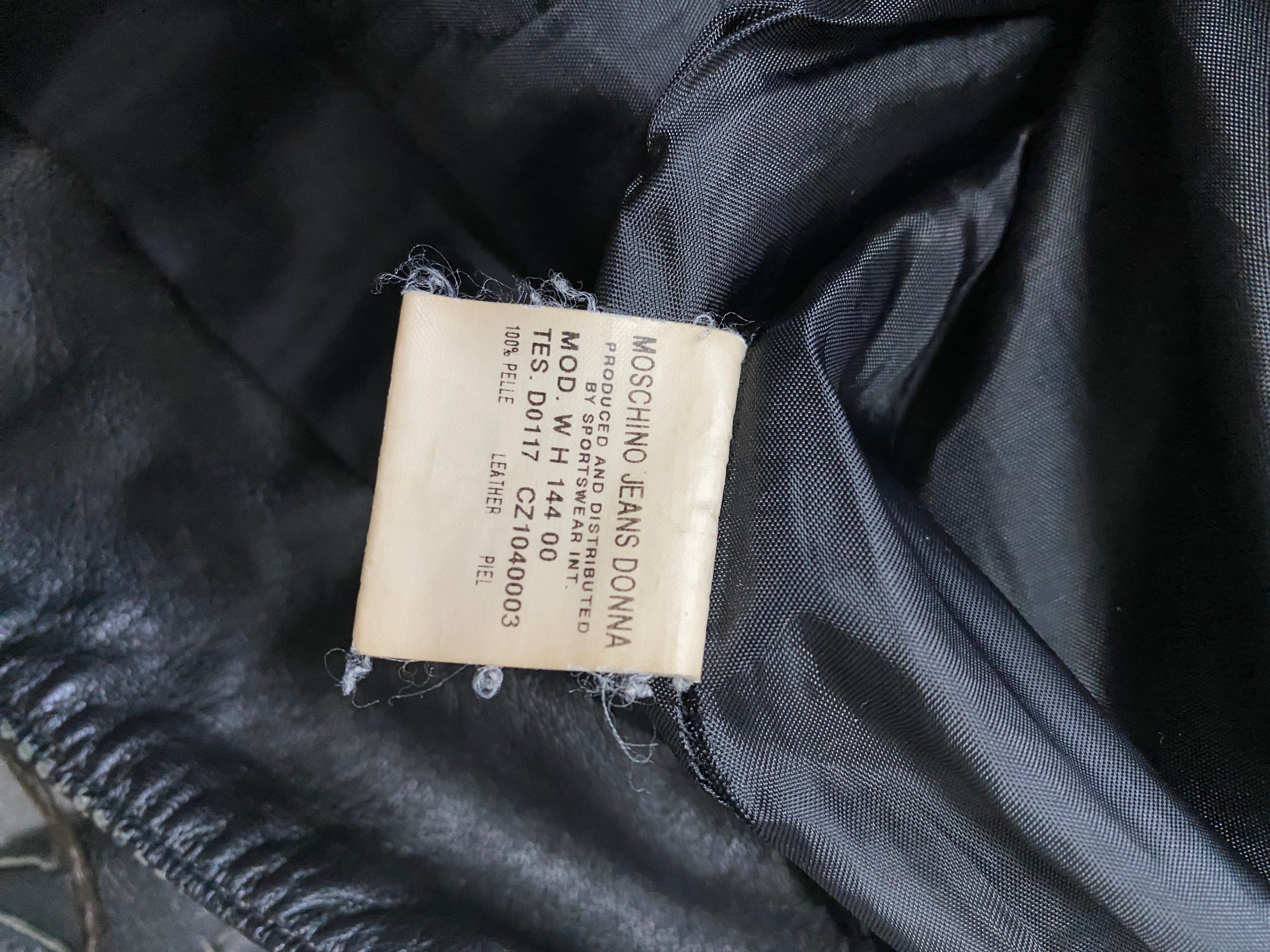 モスキーノ エンボスフラワーオーナメントレザージャケット(S)