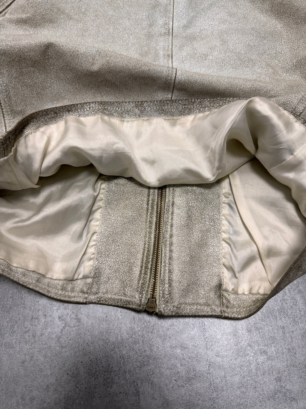 2000 年代 Just Cavalli 短款裂纹皮夹克（M/L）