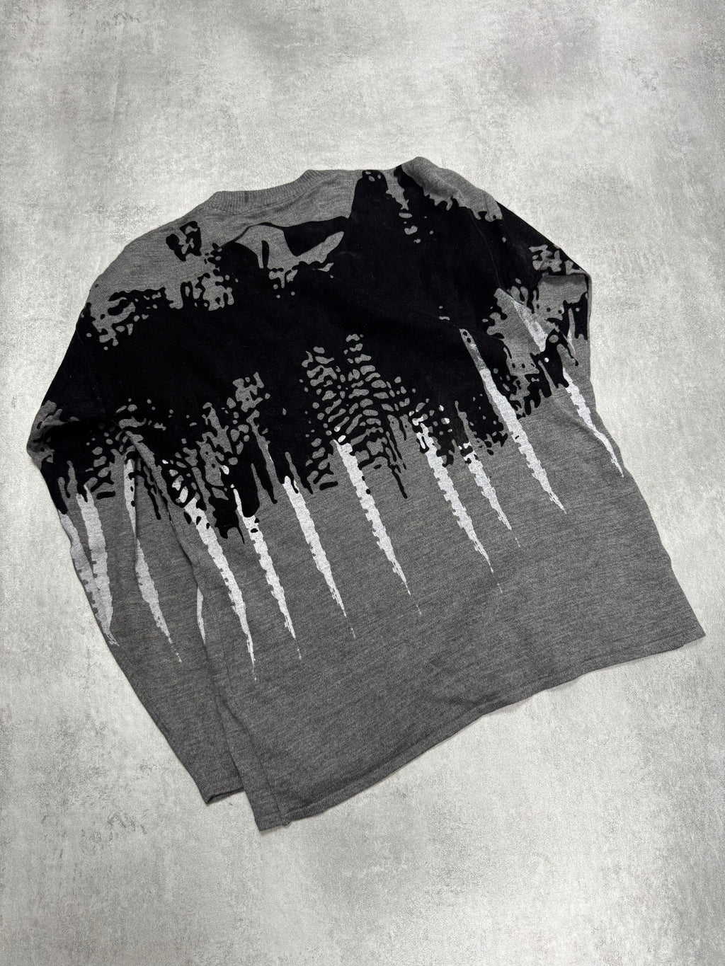 2000s Emporio Armani Abstract Skyscrapers Grey Sweater