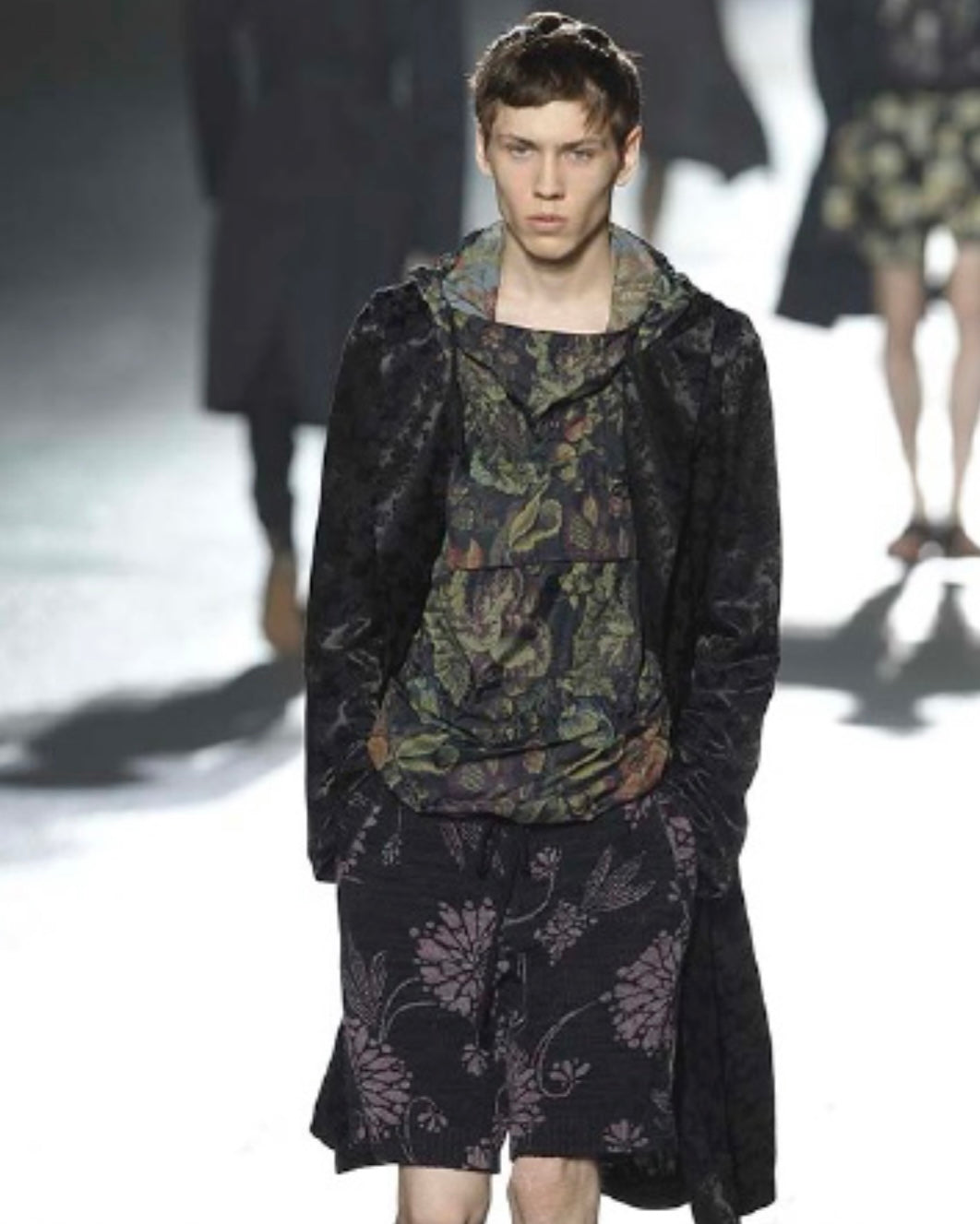 SS2014 Dries Van Noten Purple Flowers Relaxed Shorts (M) - 2