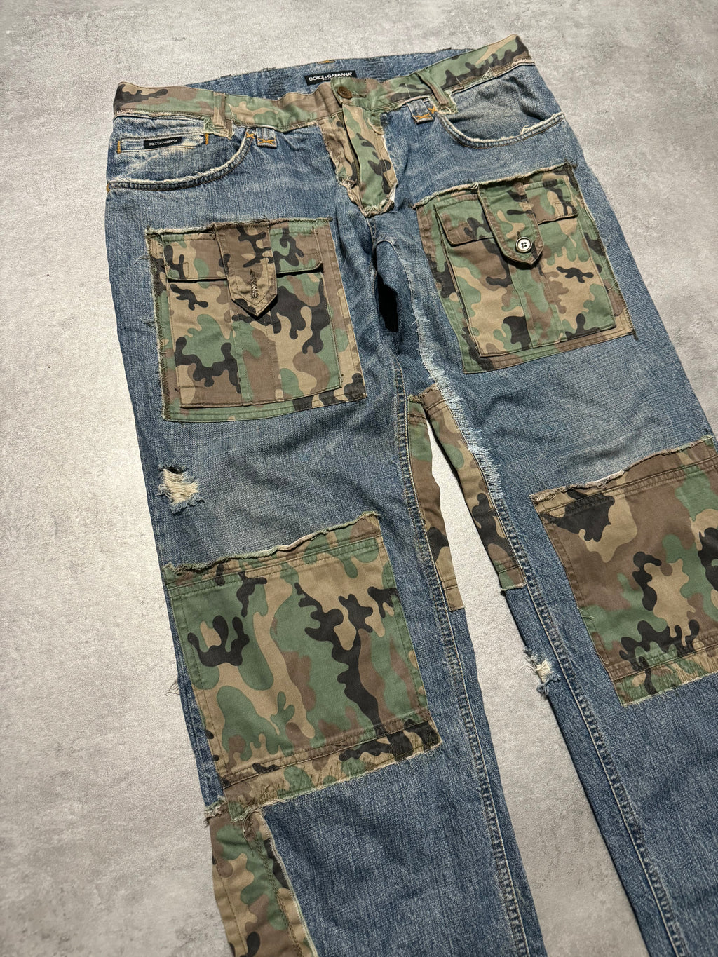 FW2005 Dolce & Gabbana Hybride Camo Multi Pockets Rebel Denim Jeans (XL) - 9
