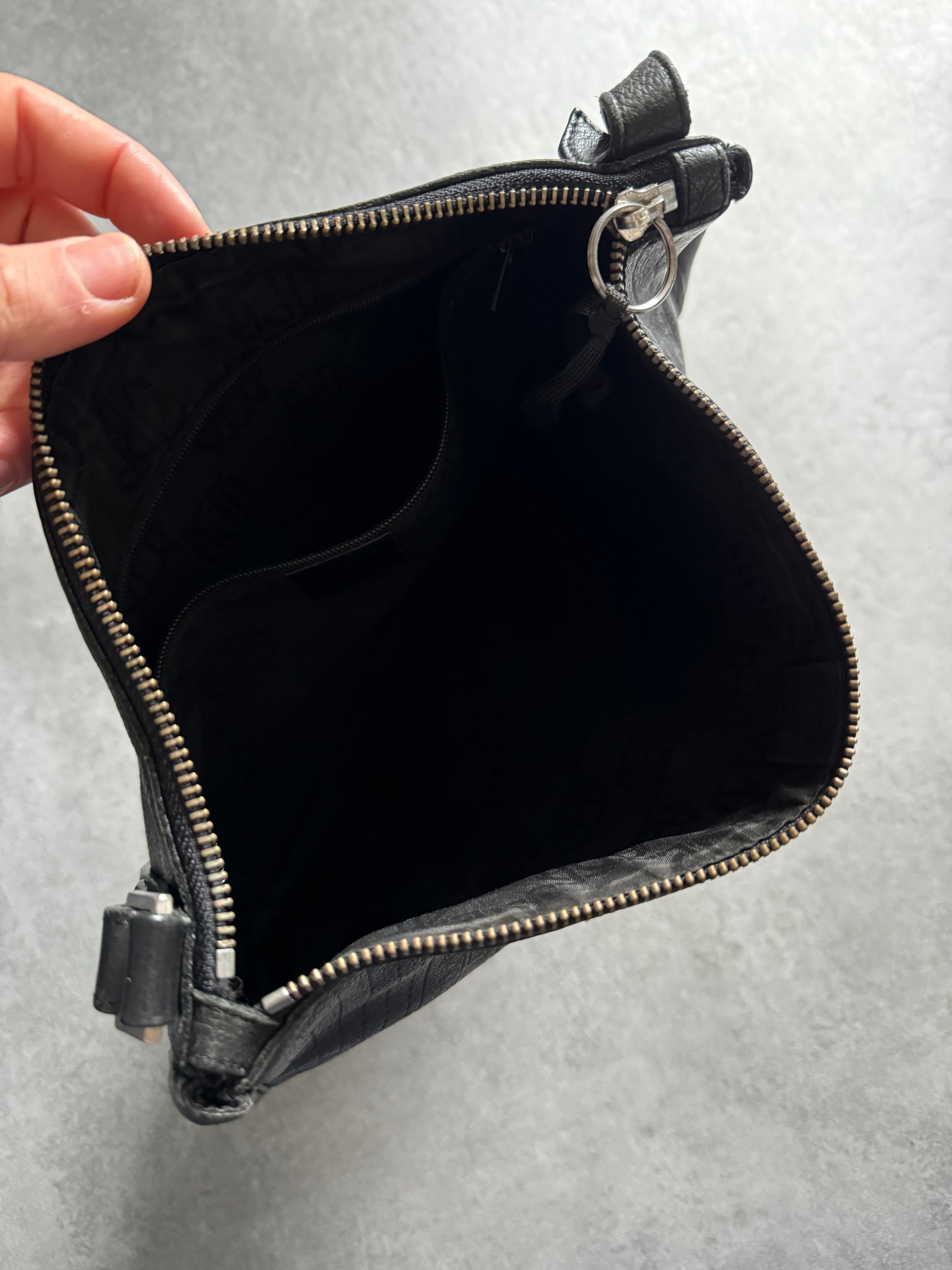 2000s Jean Paul Gaultier Black Precise Leather Shoulder Bag (OS) - 6