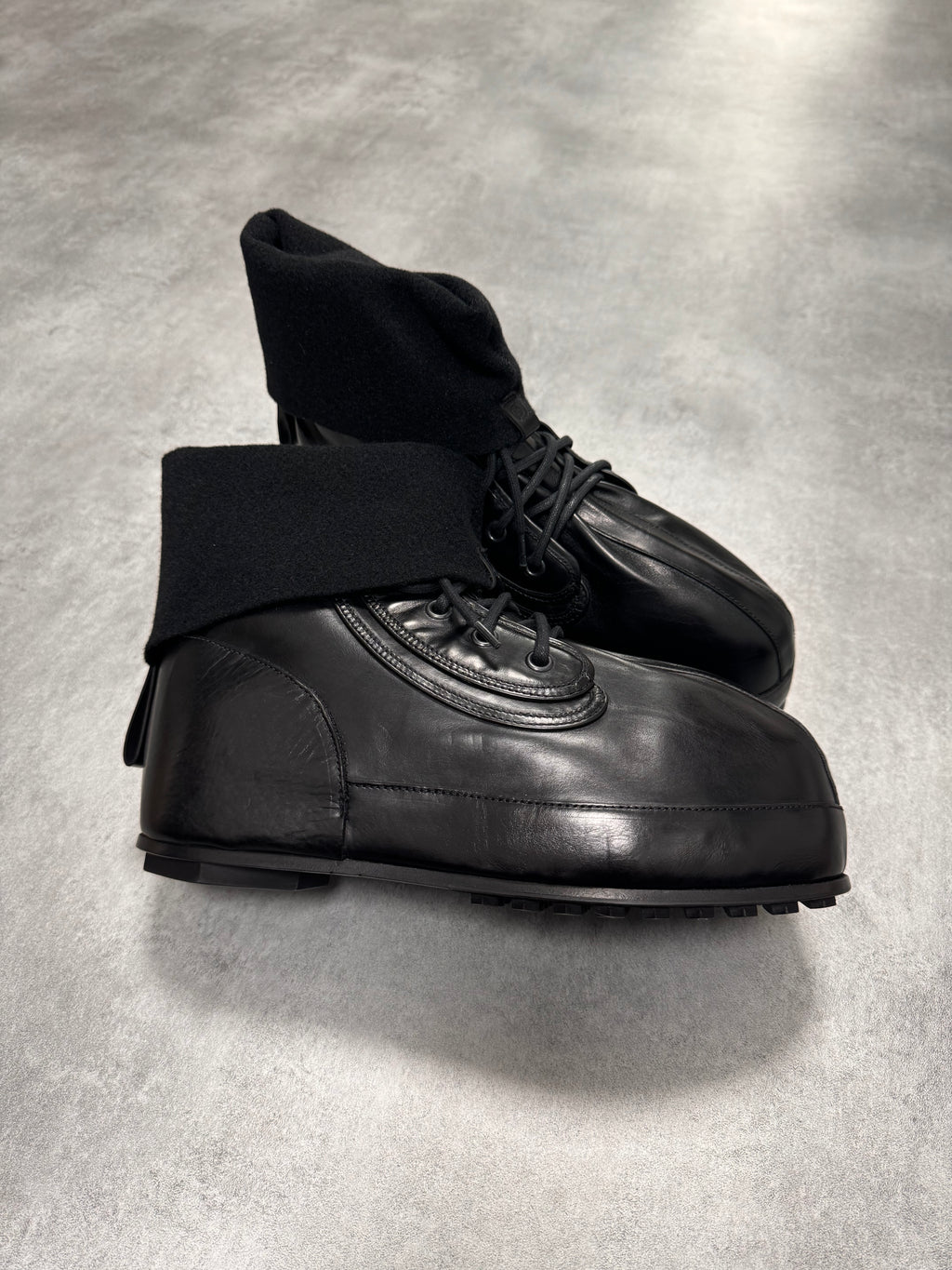 Givenchy (B).STROY Bunny Black Calf Leather Ankle Boots
