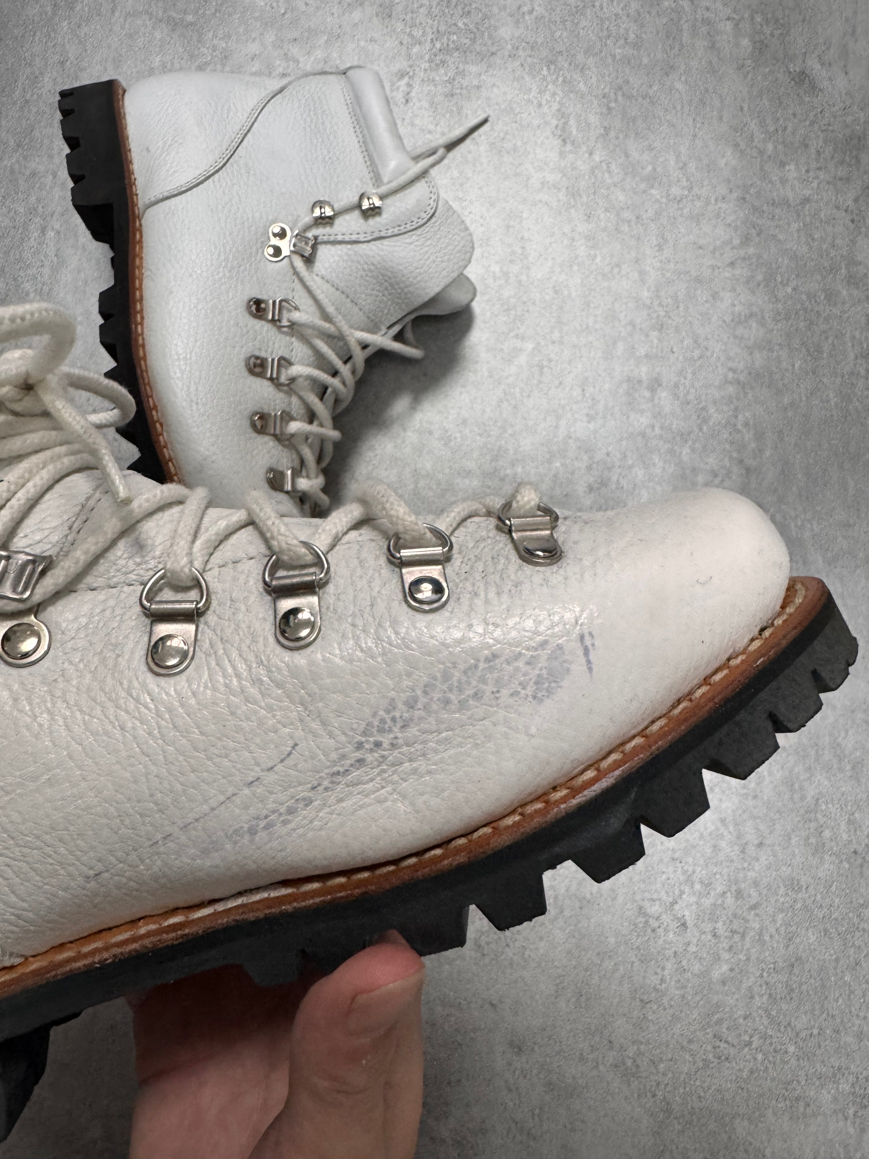 Paraboot Avoriaz Hiking White Grained Leather Boots