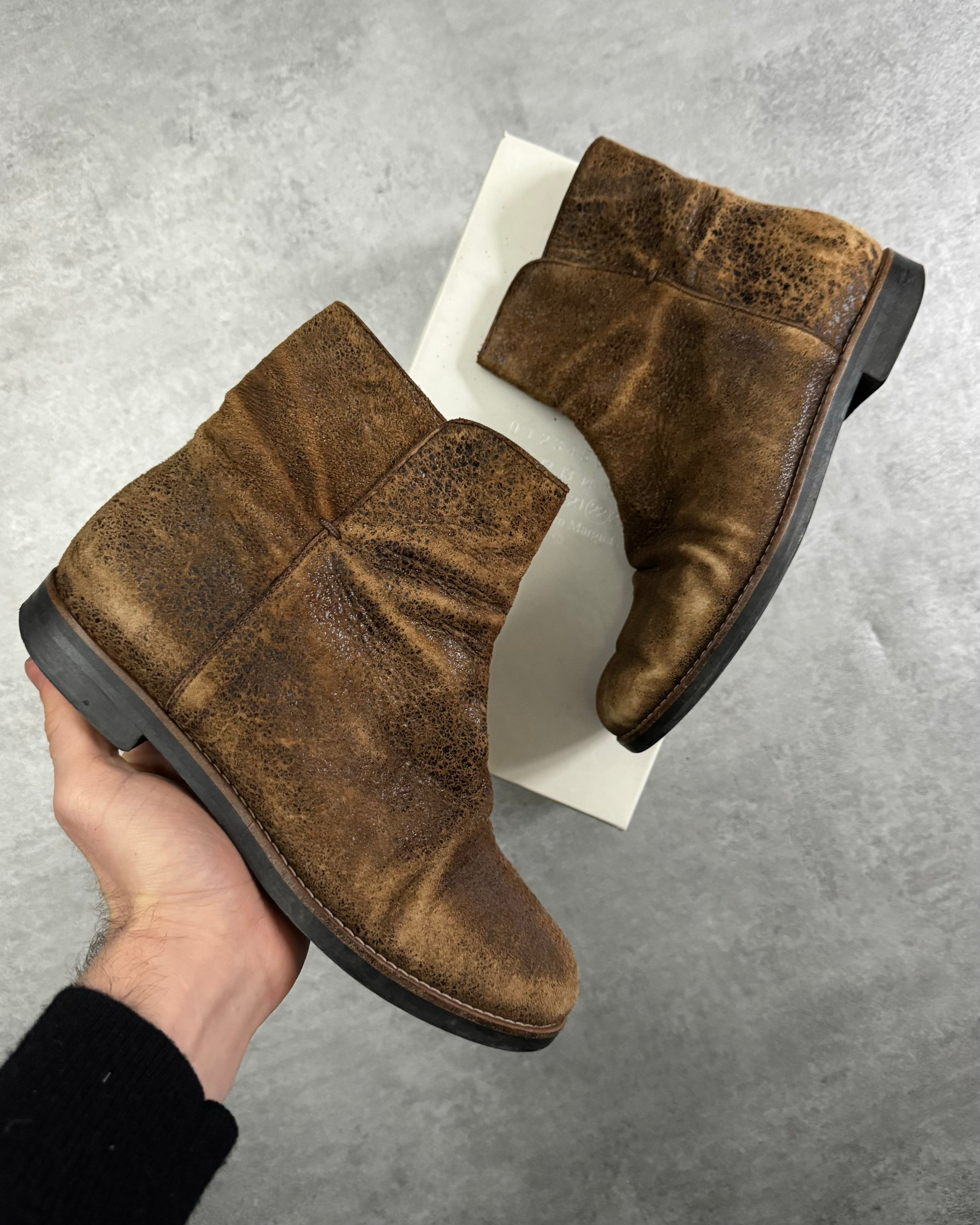 Maison Margiela Brown Cracked Eroded Brown Leather Boots (37) - 1