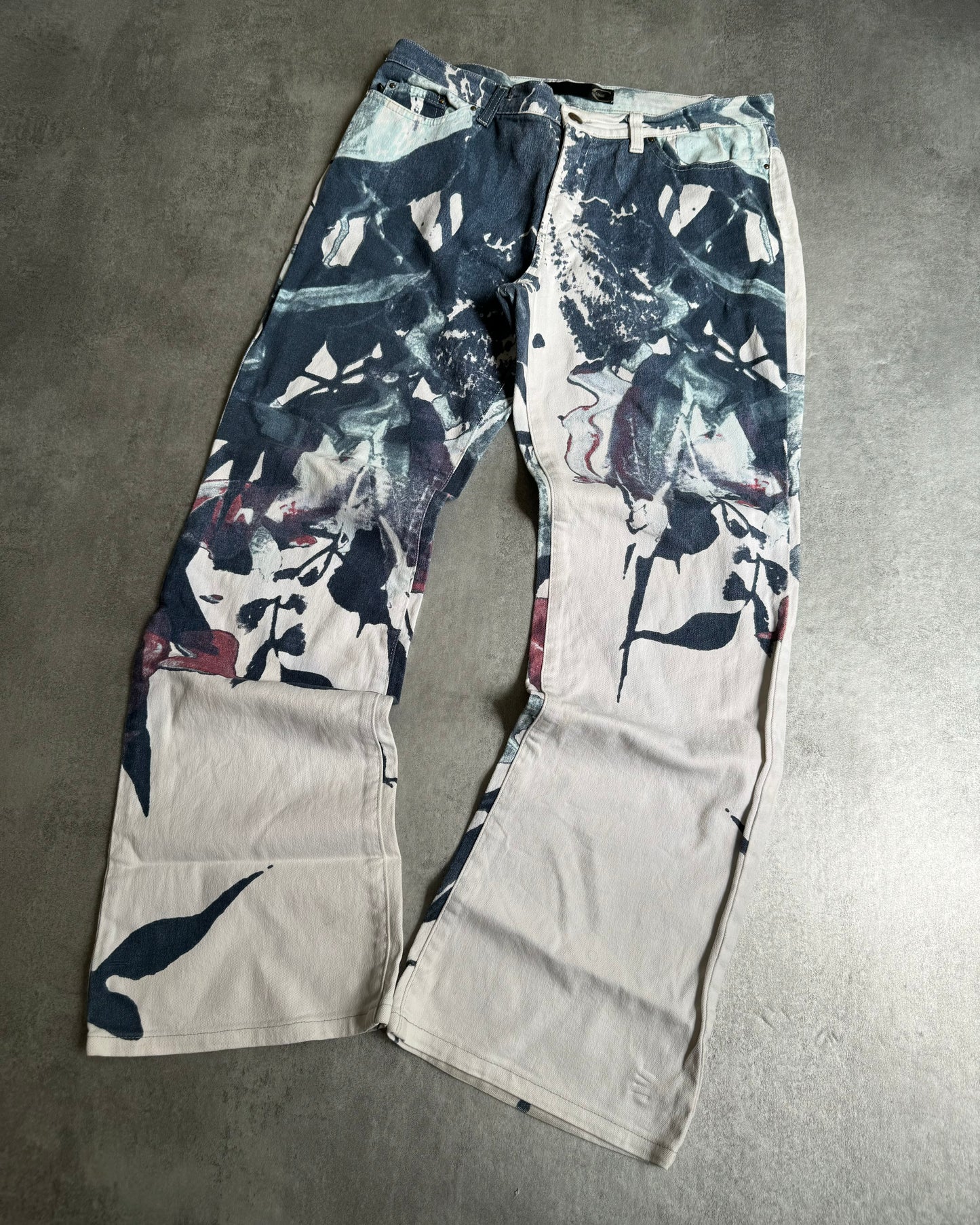 2000s Cavalli White Floral Spectrum Relaxed Straight Pants (S/M) - 2