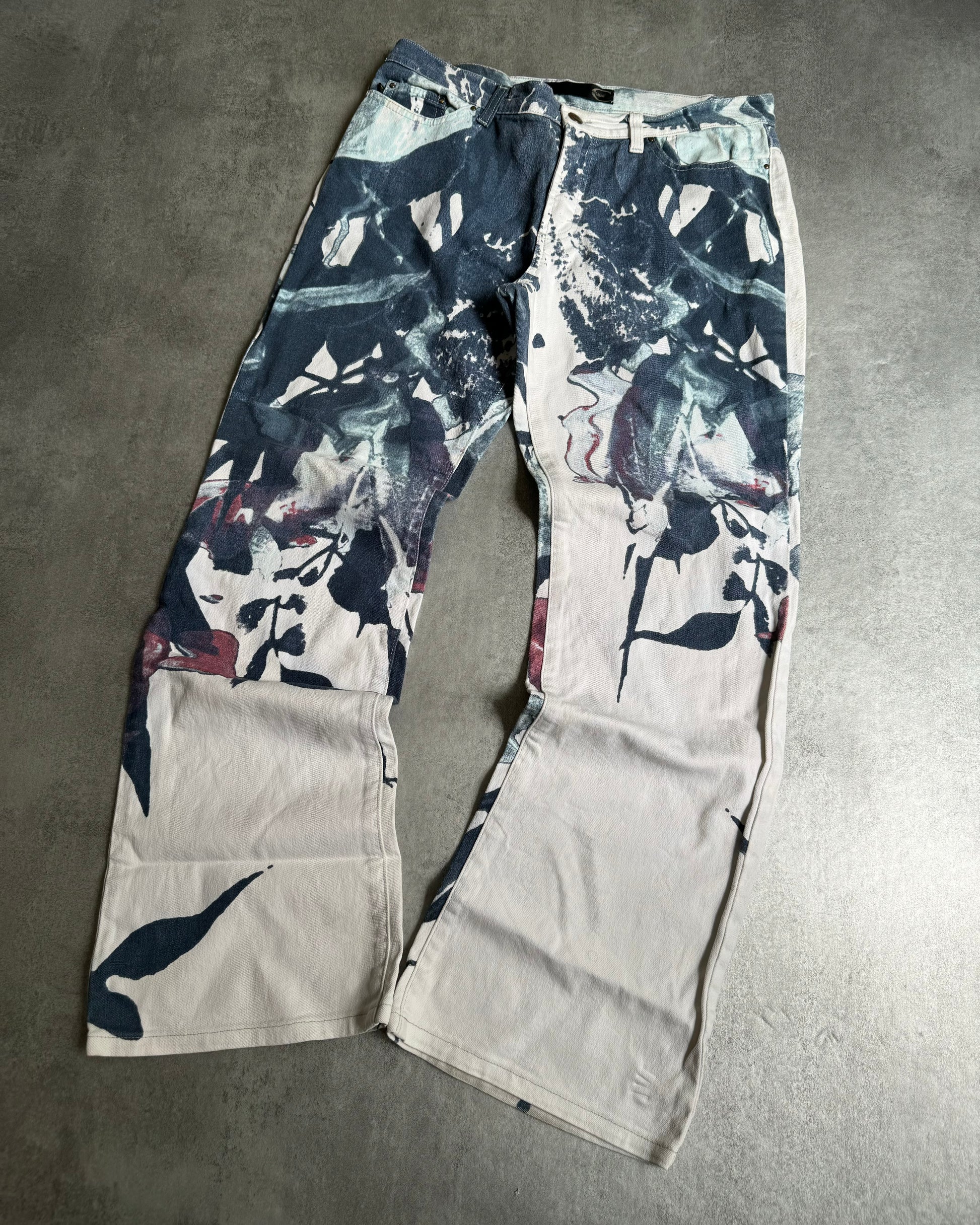 2000s Cavalli White Floral Spectrum Relaxed Straight Pants (S/M) - 2