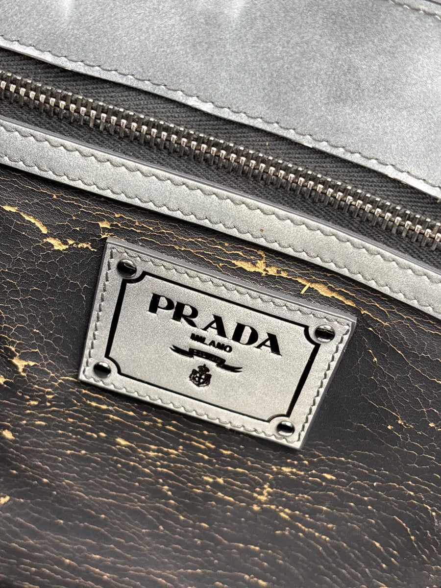 2000s Prada Grey Leather Crystal Embellished Structured Totebag BhfeiLyk 23