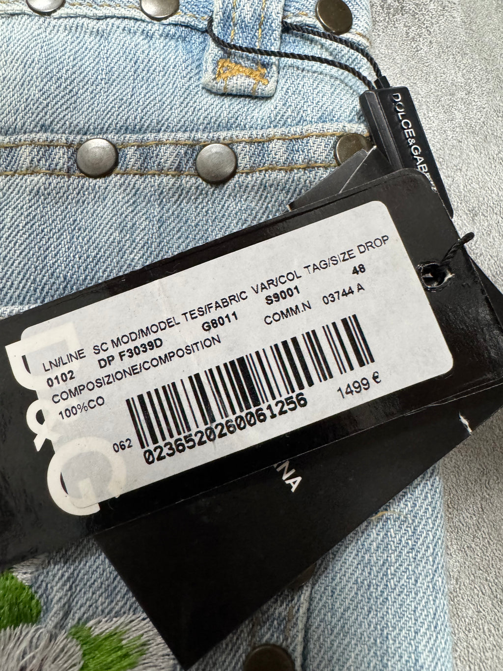 SS2006 Dolce & Gabbana Haiwai Honolulu Embroideries Distressed Denim Jeans