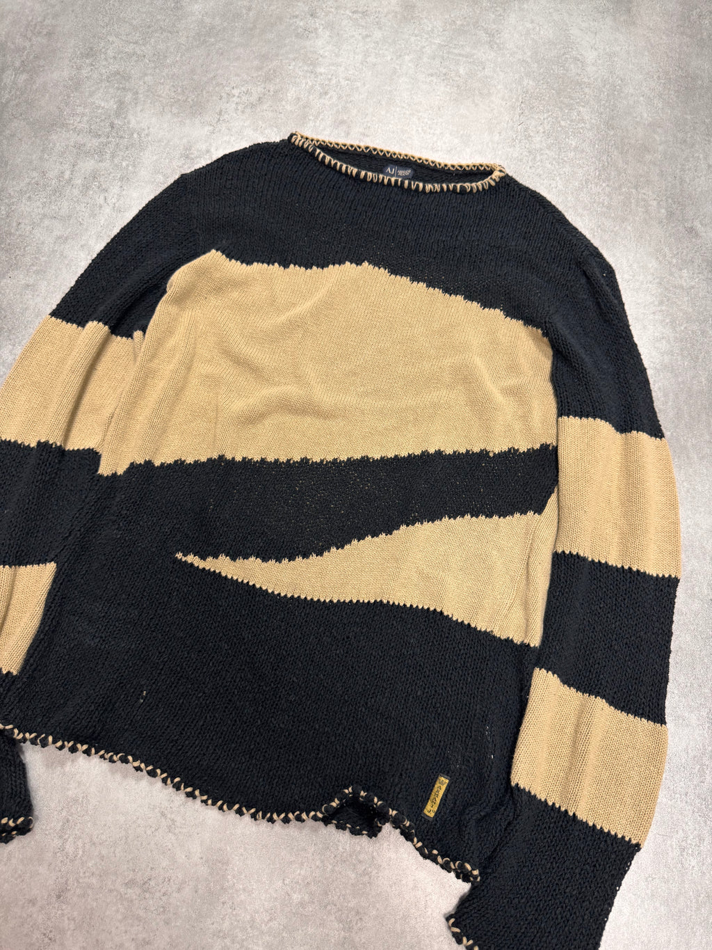 2000s Armani Beige & Navy Knitted Sweater