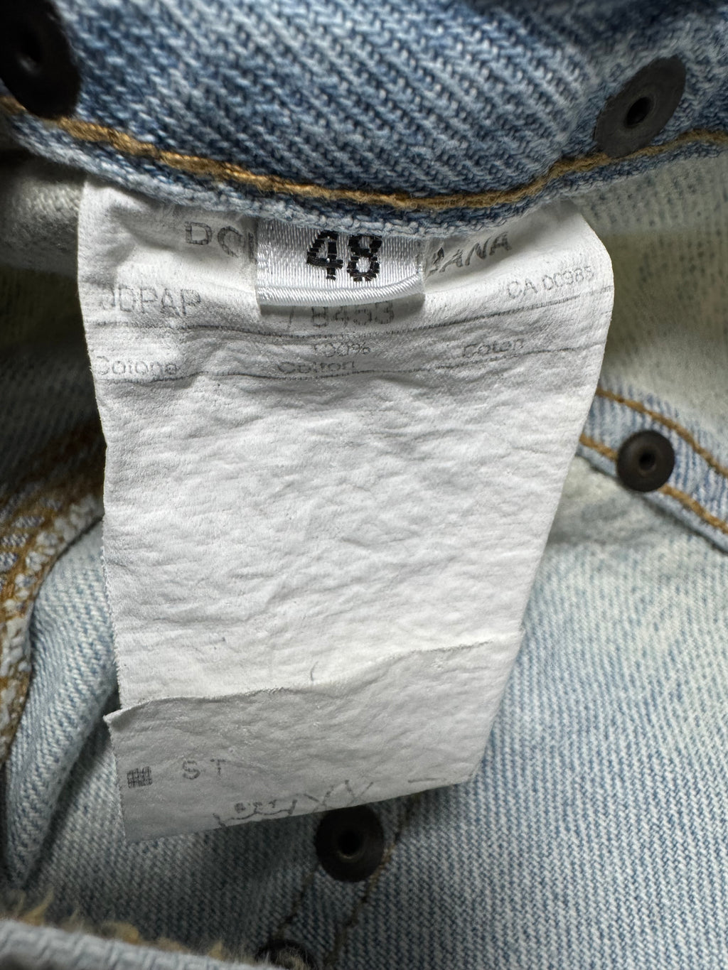 SS2006 Dolce & Gabbana Haiwai Honolulu Embroideries Distressed Denim Jeans