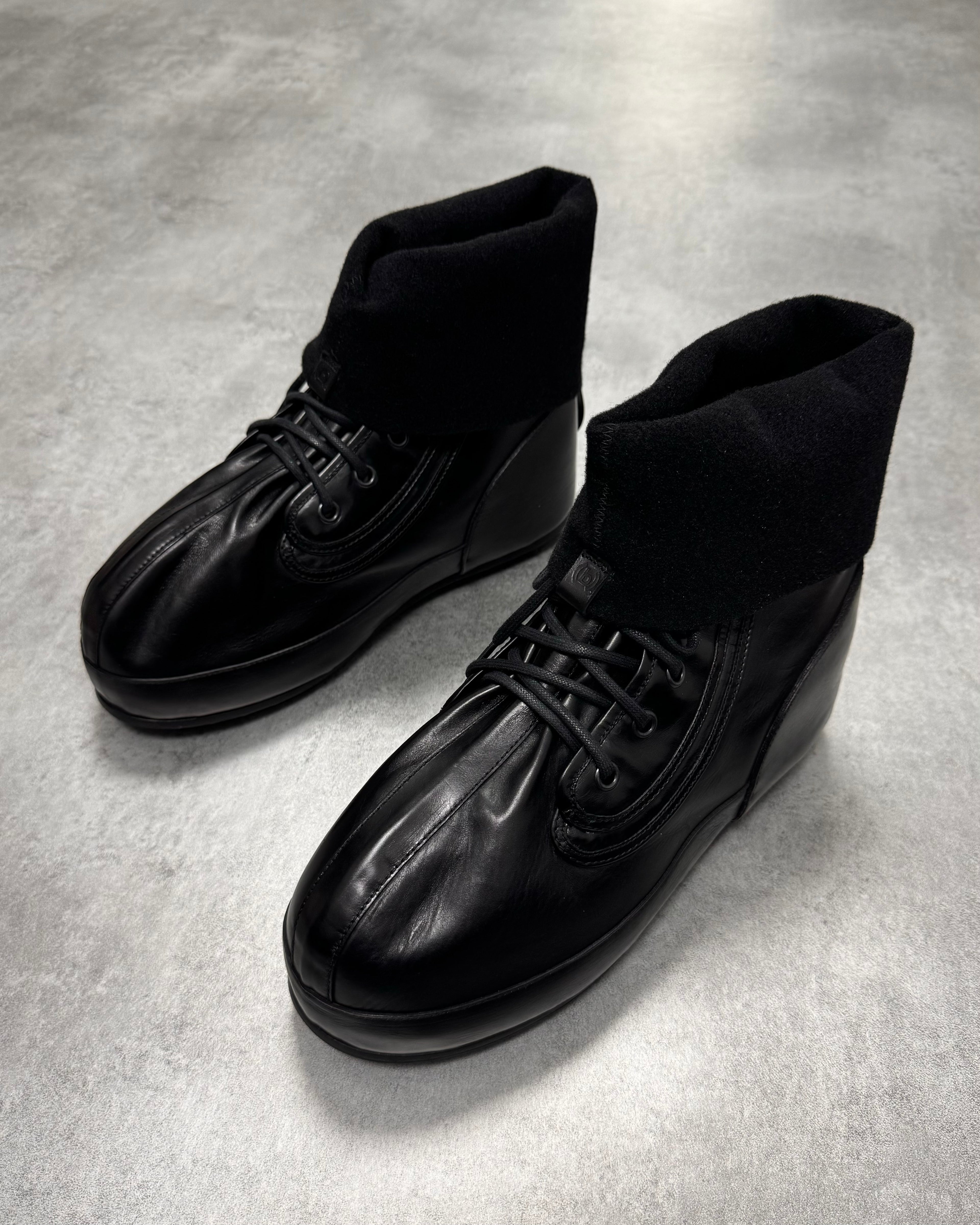 Givenchy (B).STROY Bunny Black Calf Leather Ankle Boots