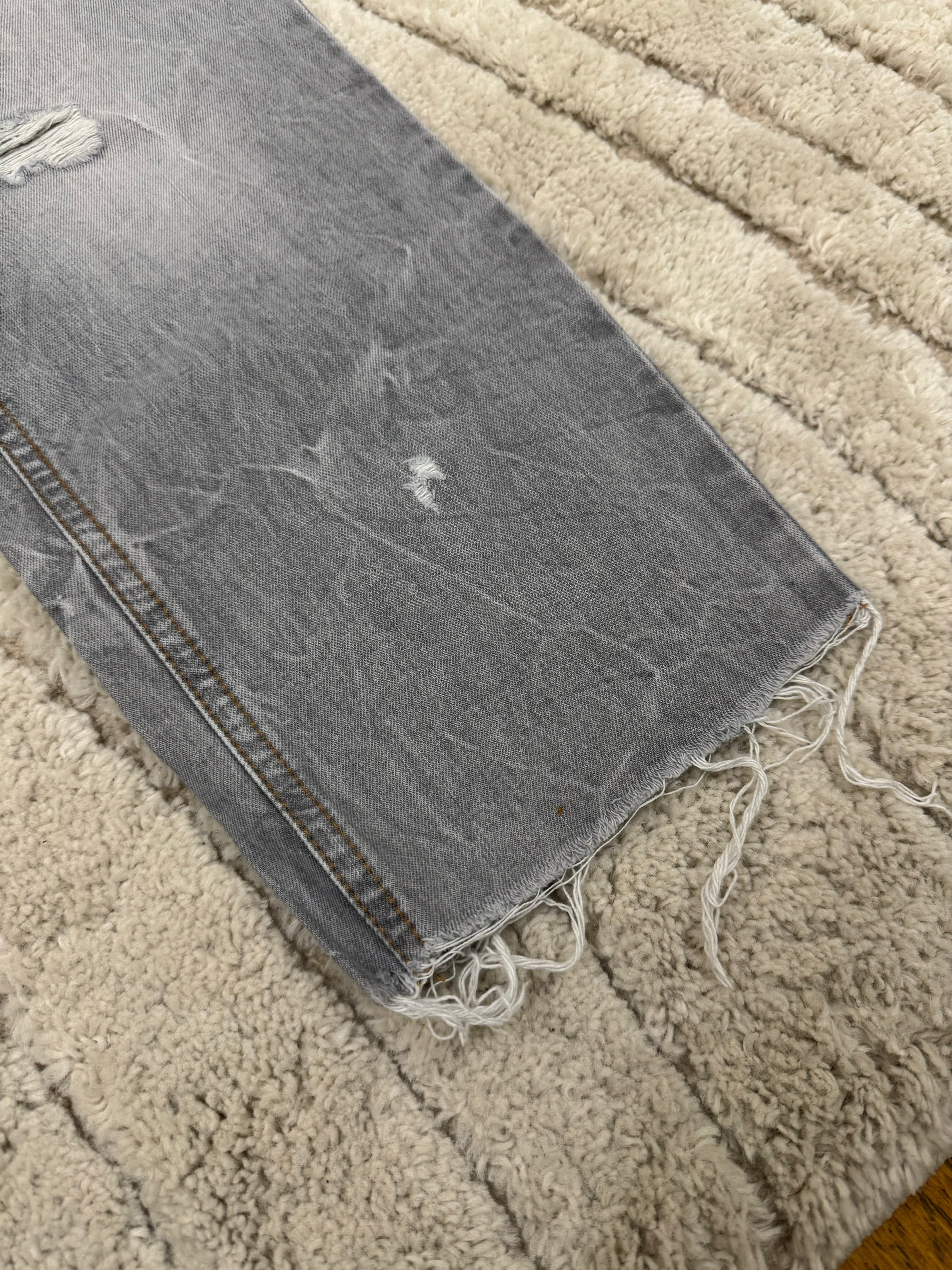 ドルチェ＆ガッバーナ ディストレスト グレー デニム ジーンズ (M/L)