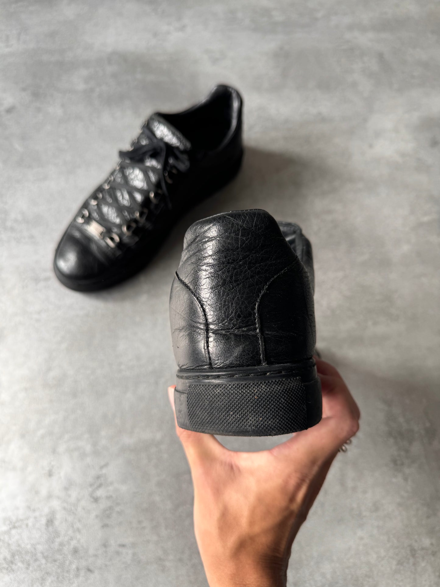 Balenciaga Arena Low Black Cracked Leather Sneakers (44eu/us10)