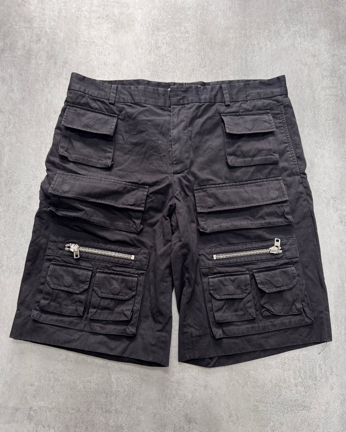 SS2015 Givenchy Utility Cargo Black Short (M/L)