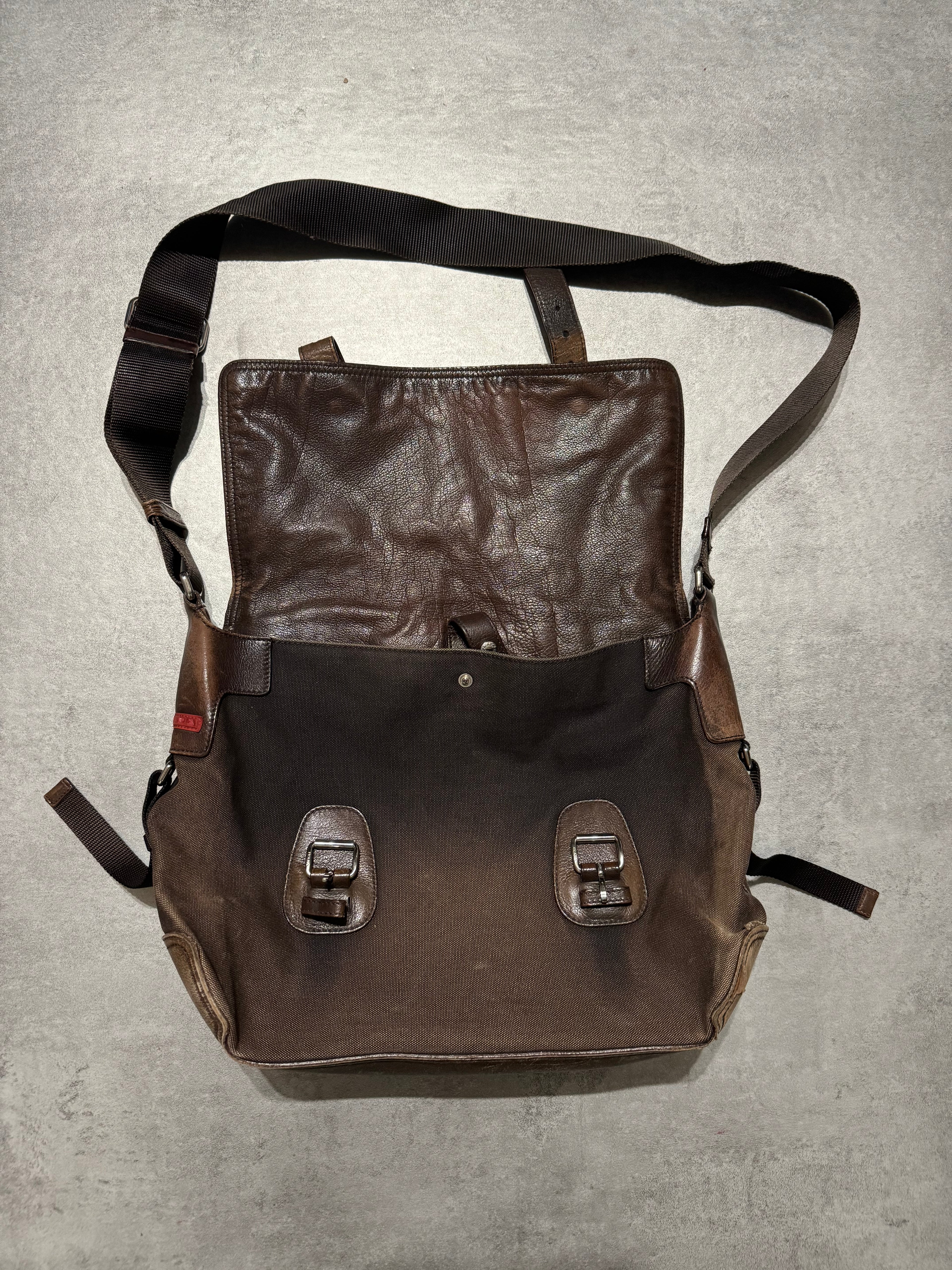 2000s Prada Linea Rossa Brown Leather Distressed Shoulder Bag (OS) - 3