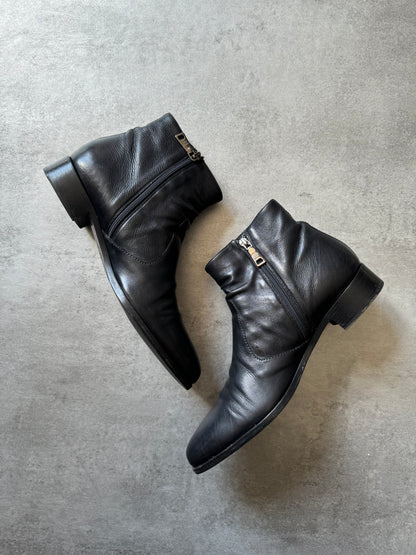 Prada Black Minimalist Leather Boots (40,5) - 5