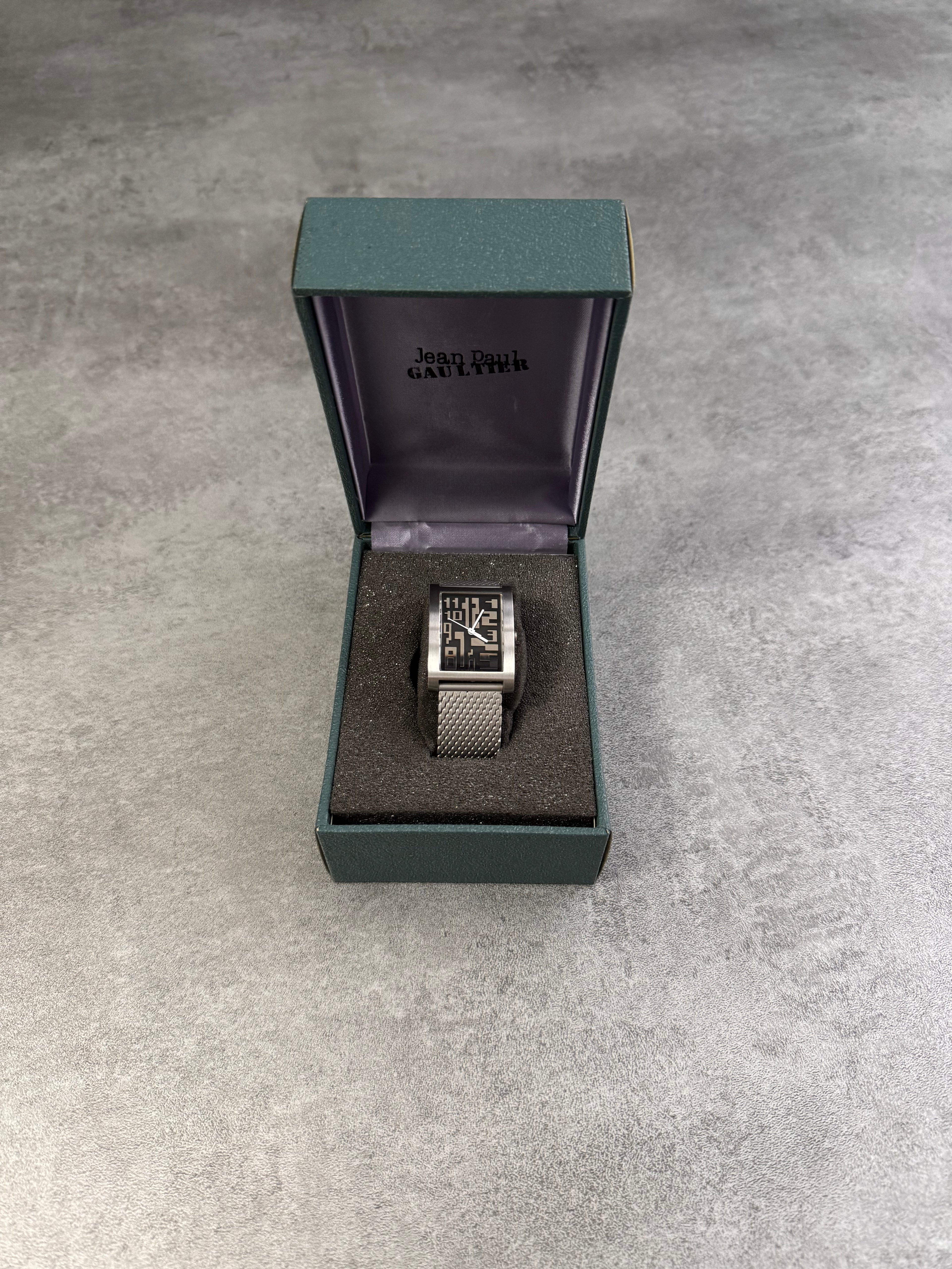 2000 年代 ジャン ポール ゴルチエ ヌメロロジー ブラック タンク ウォッチ