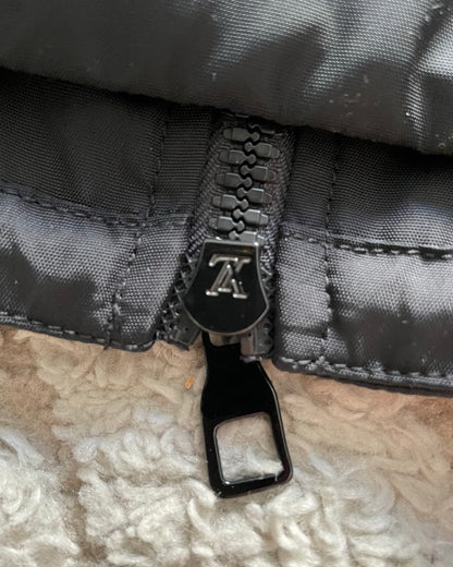 Virgil Abloh 设计的 Louis Vuitton 尼龙实用夹克 (M)