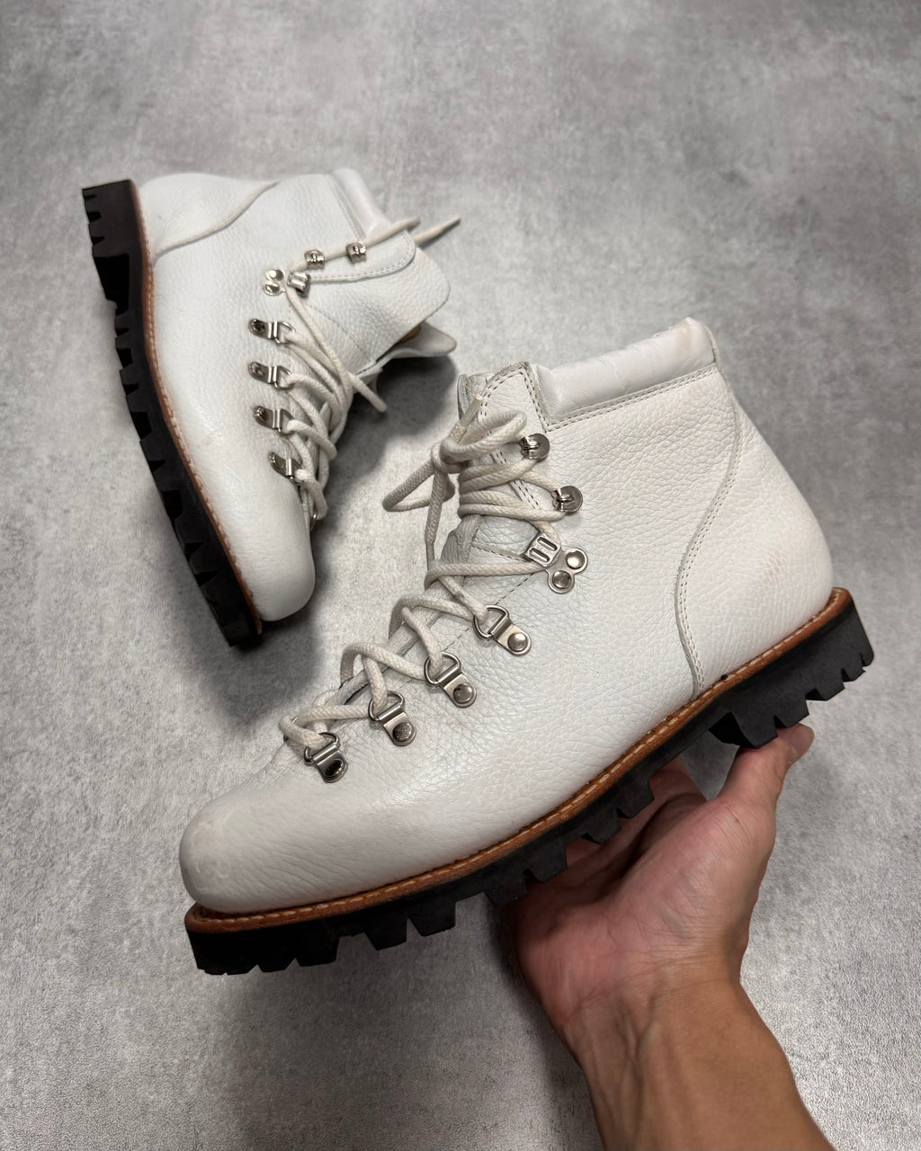 Paraboot Avoriaz Hiking White Grained Leather Boots