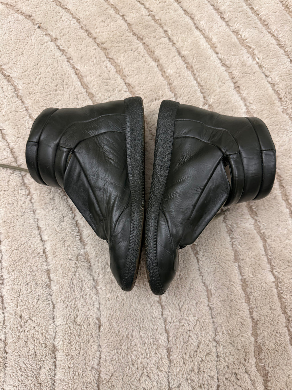 Maison Margiela 22 Future Leather High Sneakers (40eu/7us)