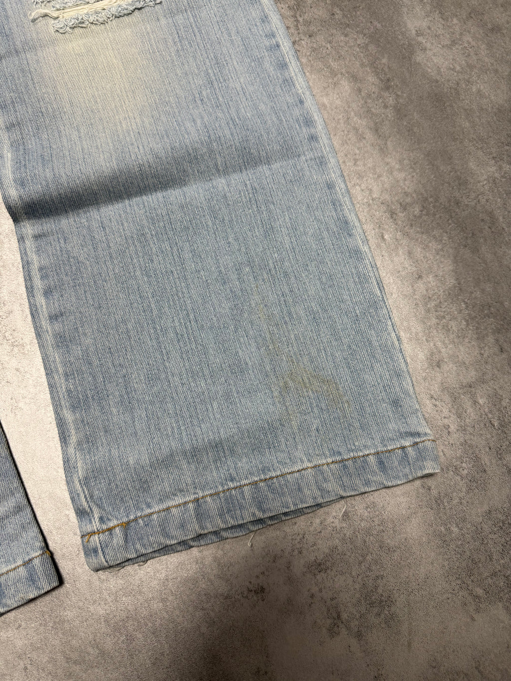 SS2006 Dolce & Gabbana Haiwai Honolulu Embroideries Distressed Denim Jeans