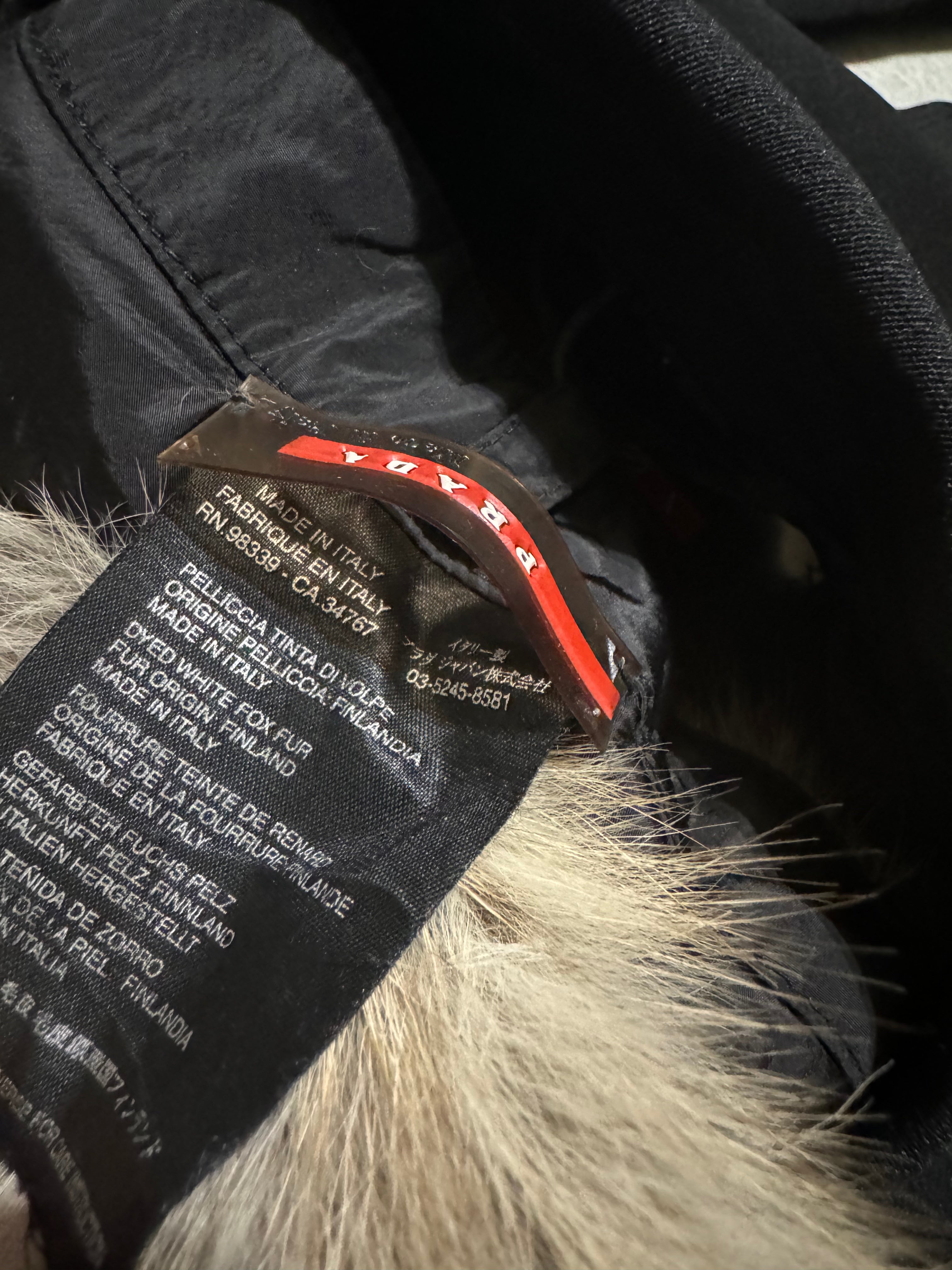 2000s Prada Cozy Elegant Fur Collar Jacket   (XS) - 5
