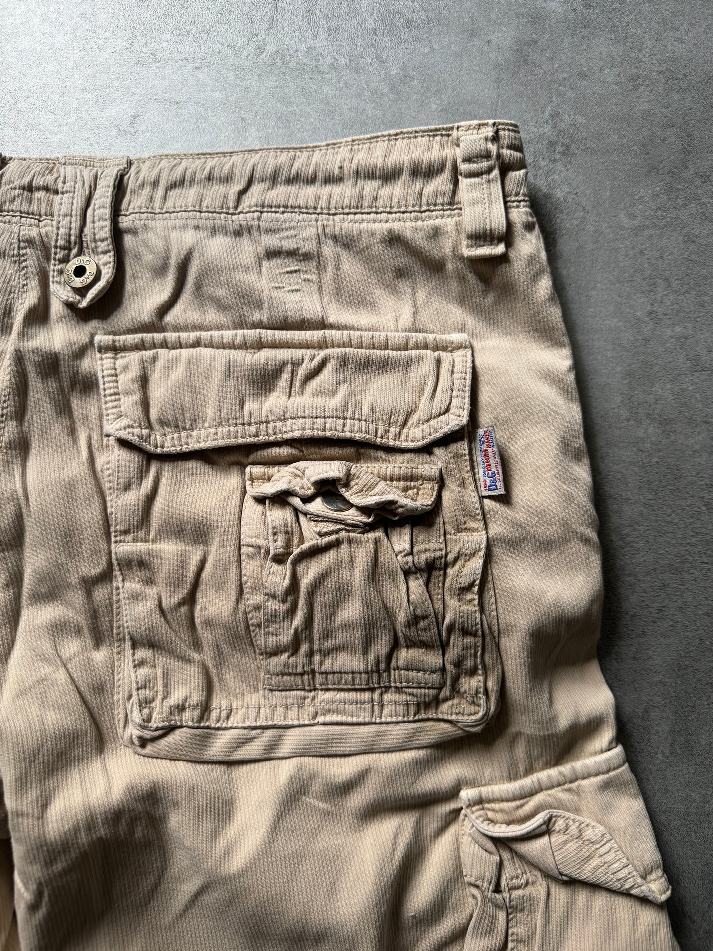FW2006 Dolce & Gabbana Multi Pockets Cargo Beige Shorts (L) - 4