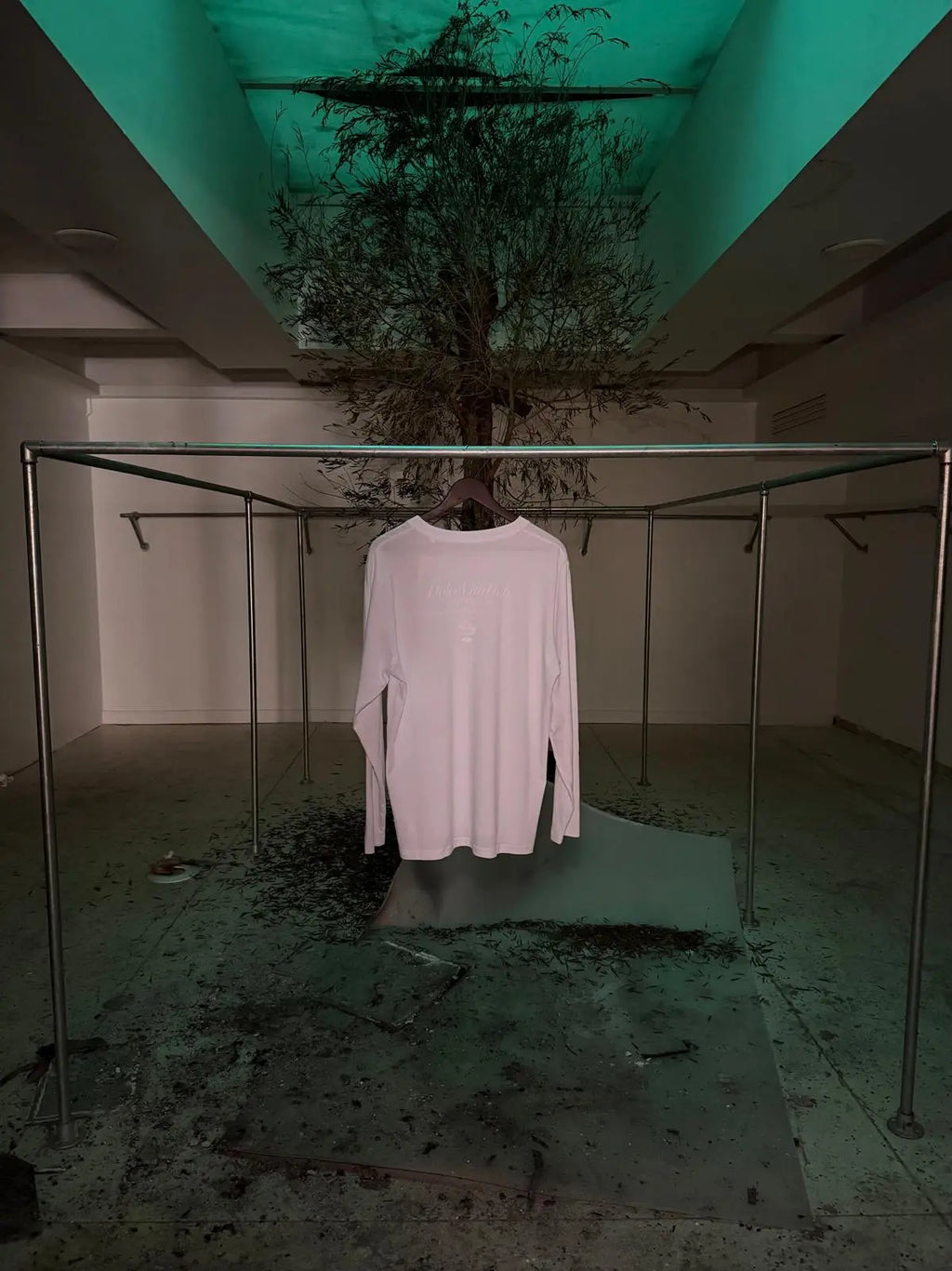 DolceVitaHub_Arbre_En_Feu_Merch_2