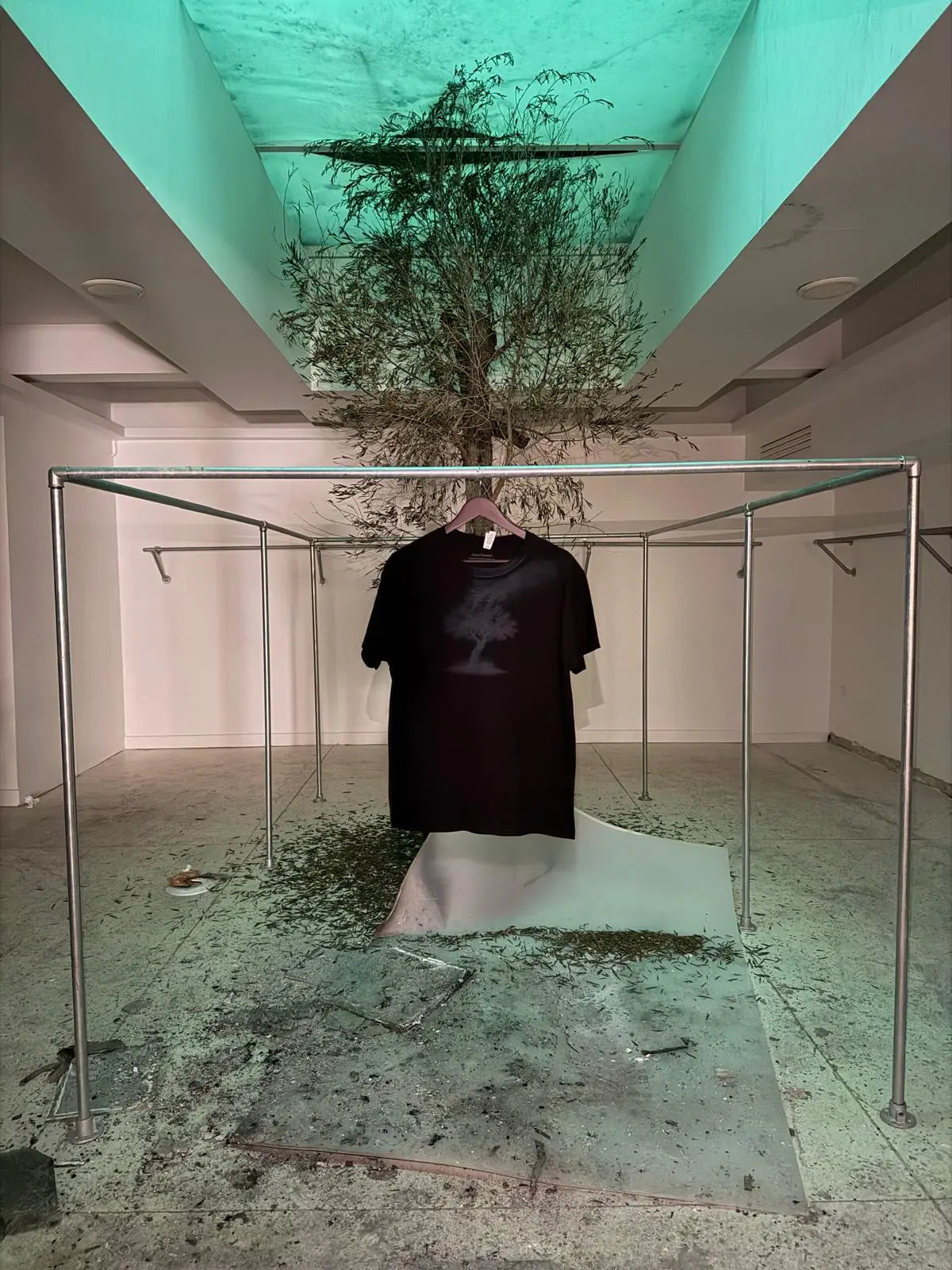 DolceVitaHub_Arbre_En_Feu_Merch_8