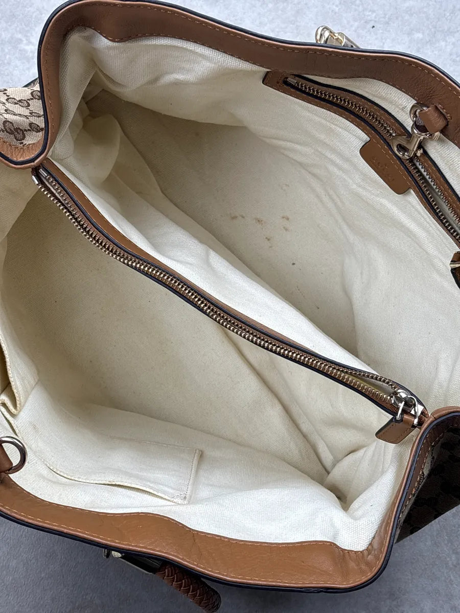 2000s Gucci Beige Brown Canvas GG Monogram Tassel Totebag DtulNKcJ 14