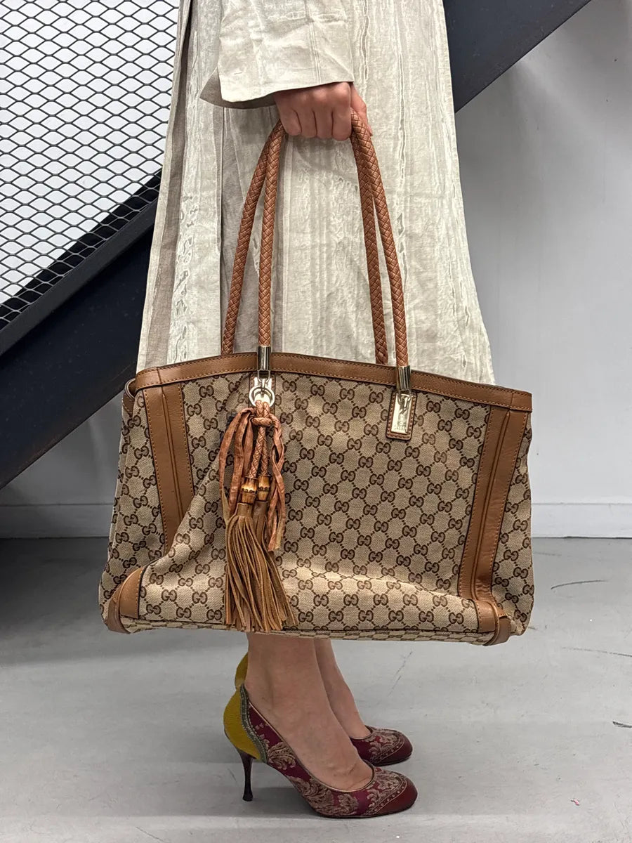 2000s Gucci Beige Brown Canvas GG Monogram Tassel Totebag DtulNKcJ 1