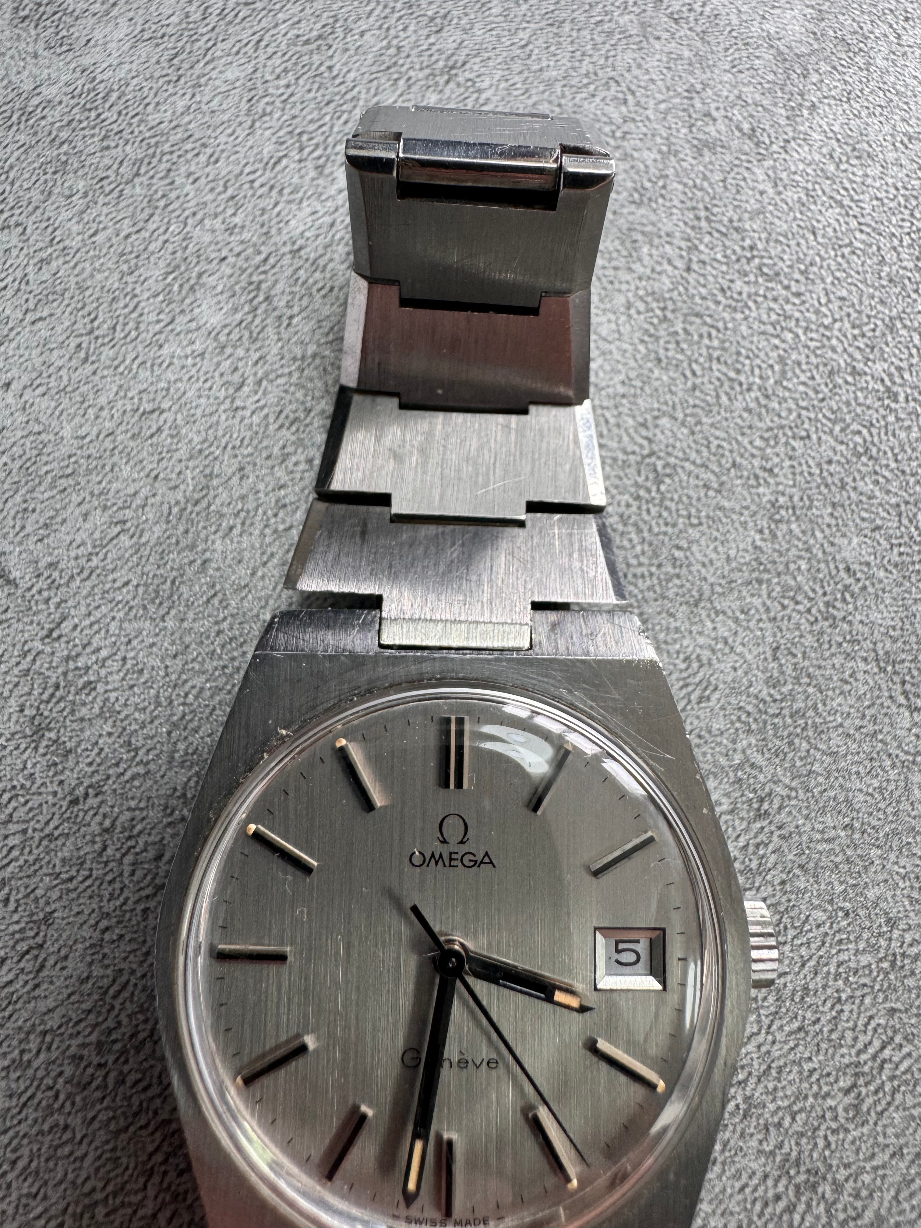 1972 Omega Genève Manual Date Grey Dial 136.0500 Watch (OS)